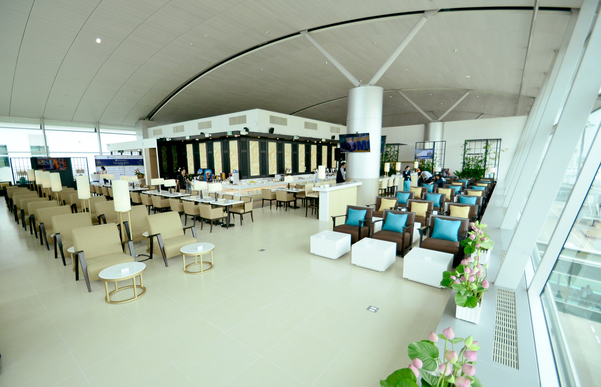 phong cho hang sang tai san bay Tan Son Nhat anh 1