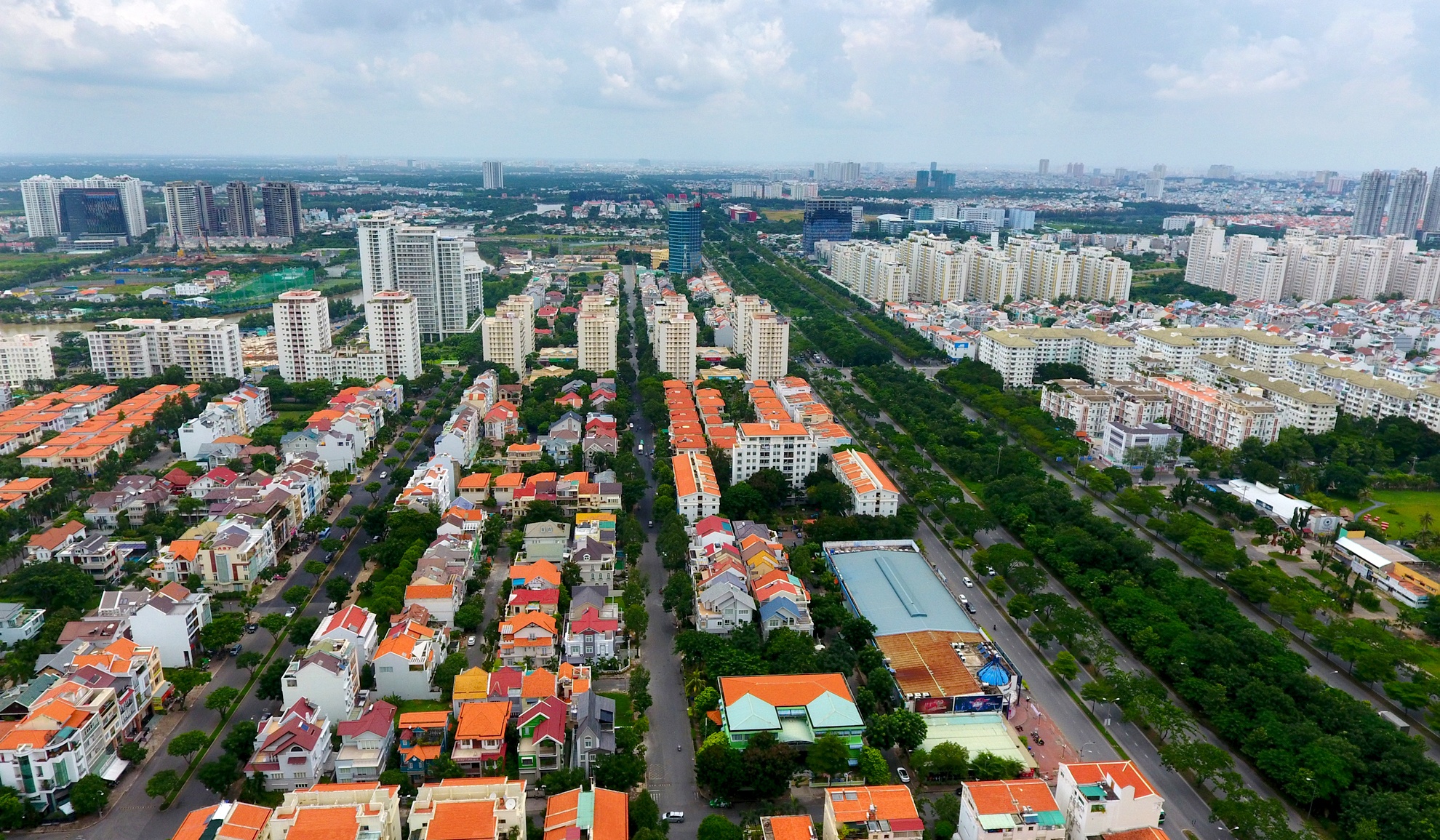 Khu do thi Phu My Hung kho so vi bai rac Da Phuoc anh 1