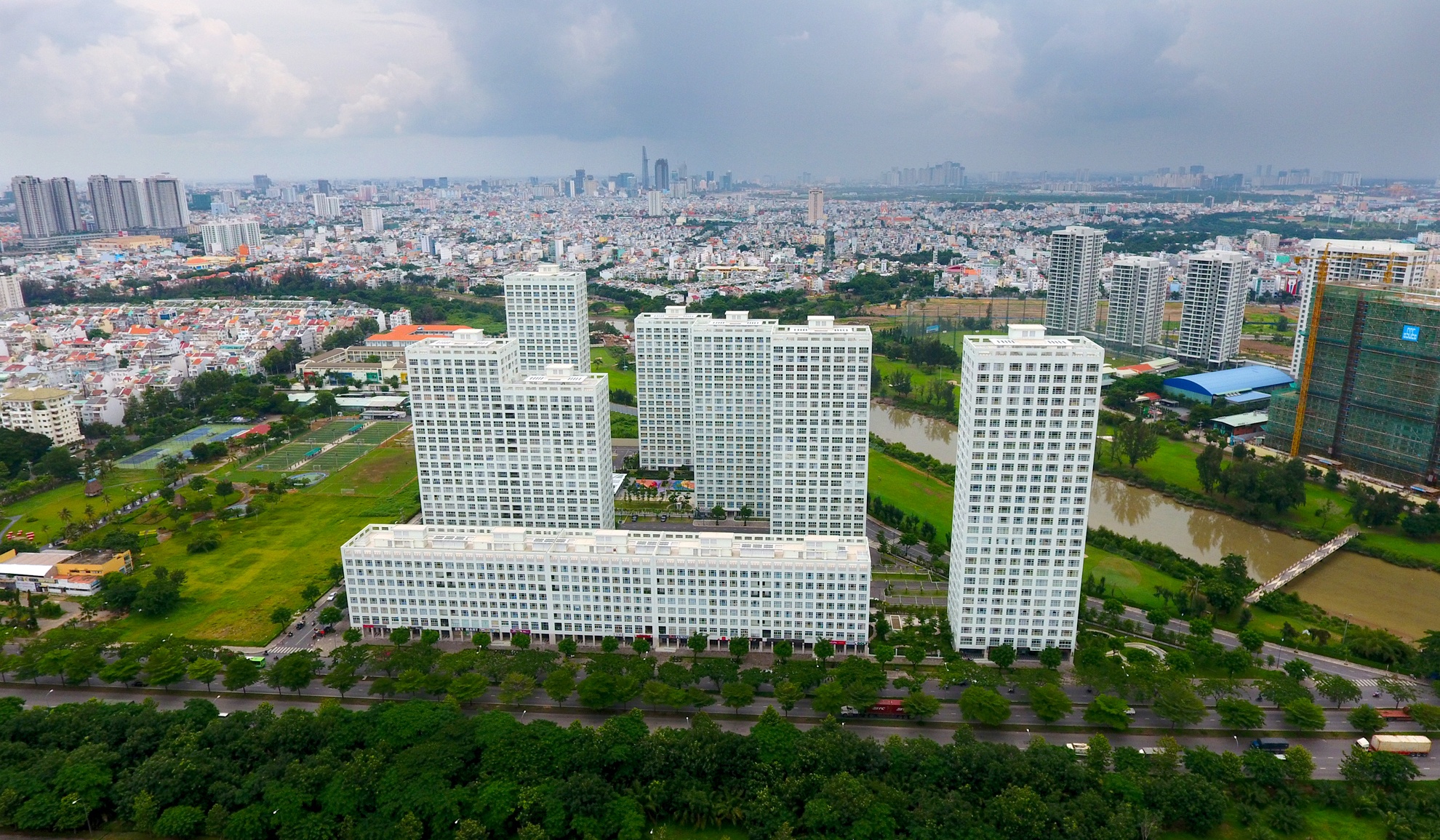 Khu do thi Phu My Hung kho so vi bai rac Da Phuoc anh 6