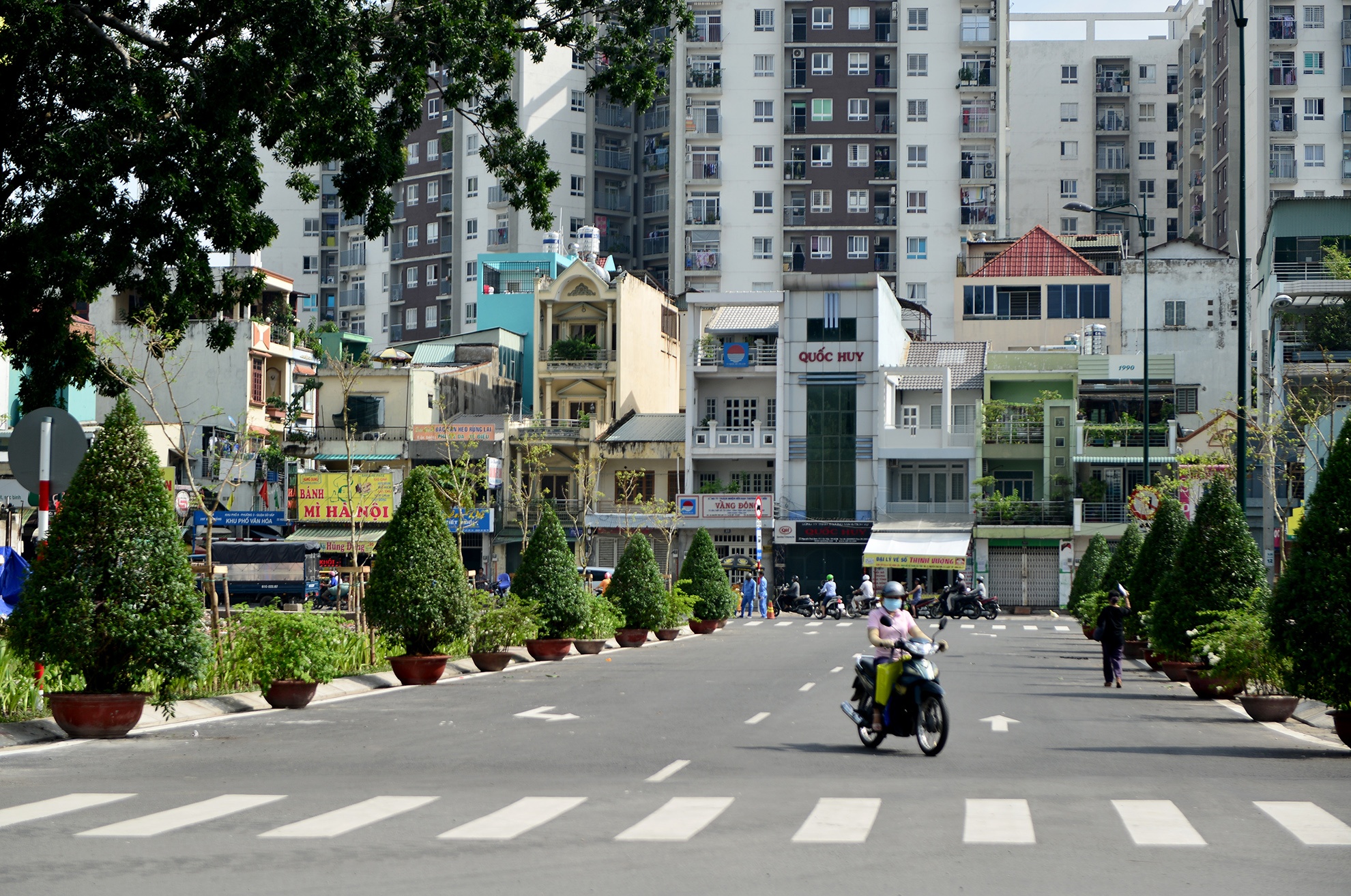 thong thoang cua ngo san bay Tan Son Nhat anh 10