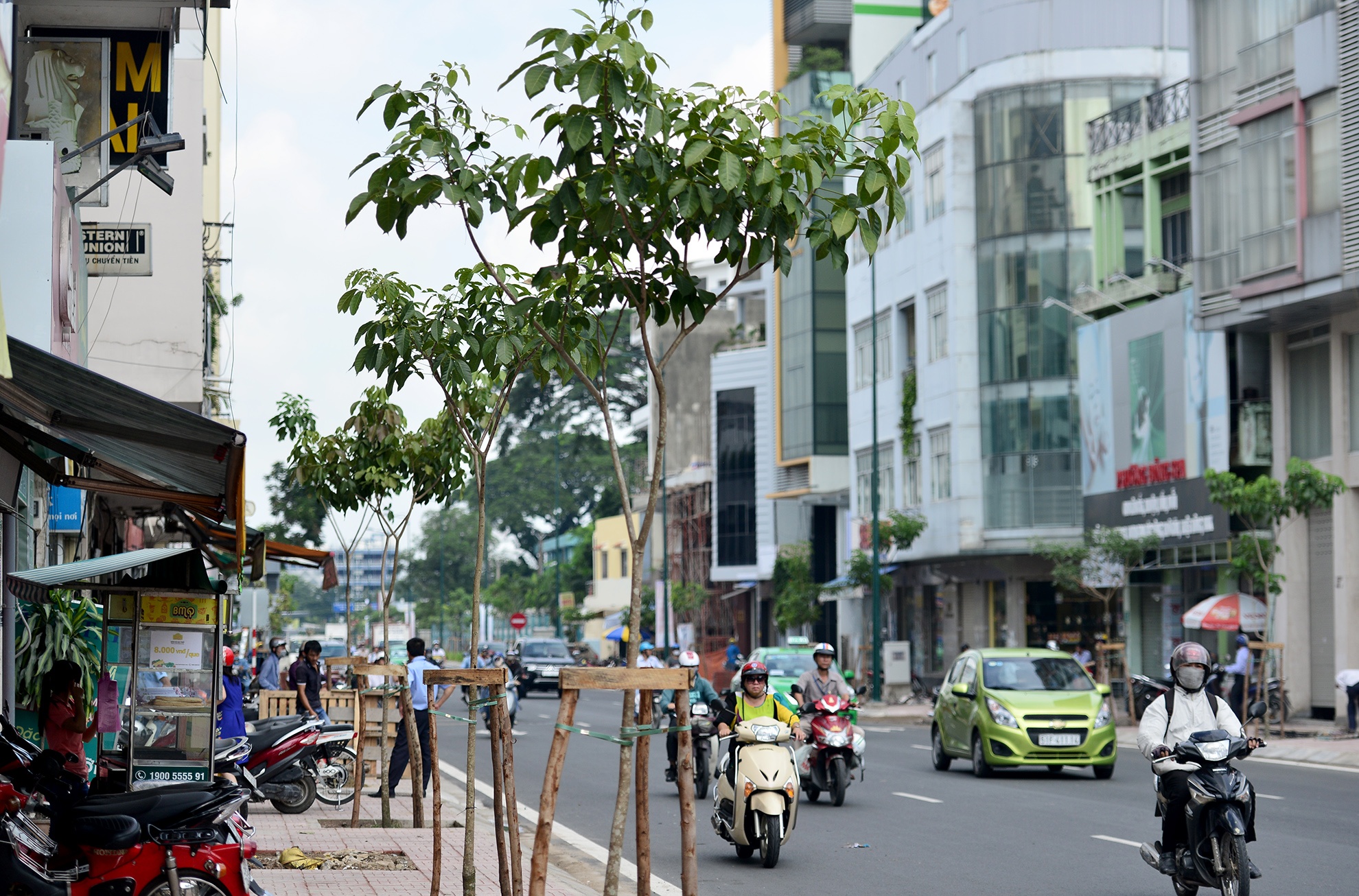 thong thoang cua ngo san bay Tan Son Nhat anh 9