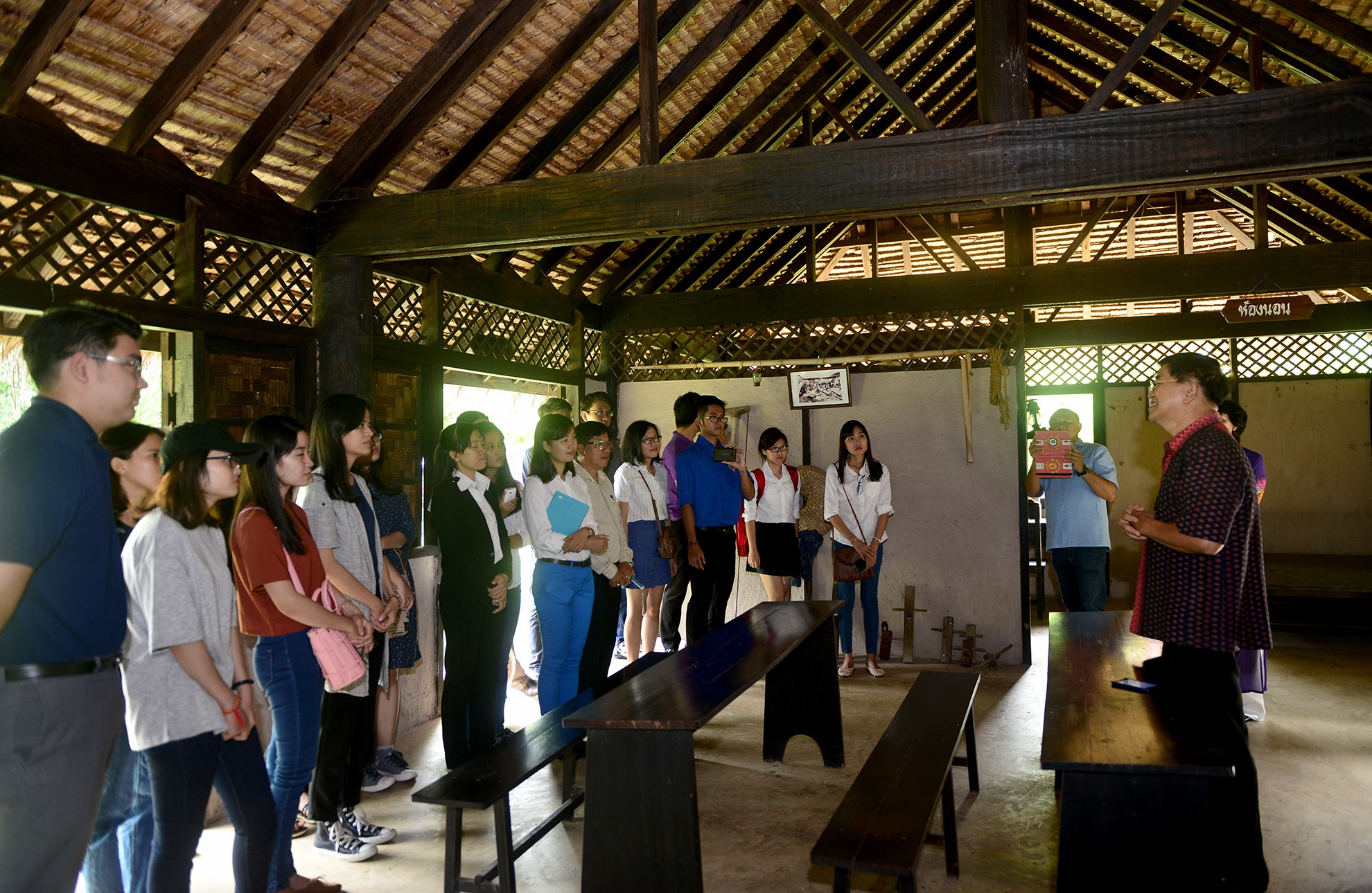 noi Bac Ho tung song va lam viec o Thai Lan anh 3