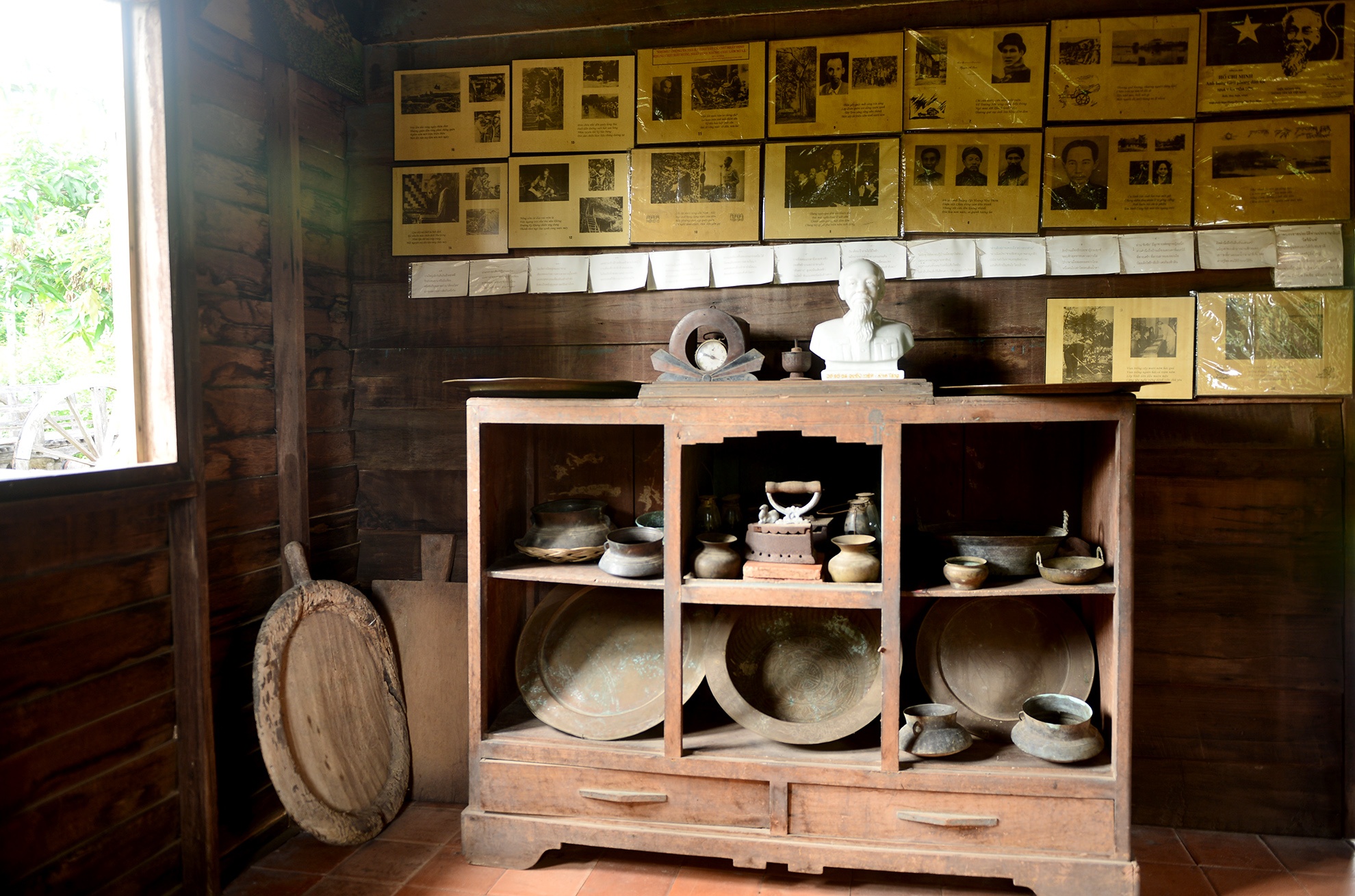 noi Bac Ho tung song va lam viec o Thai Lan anh 11