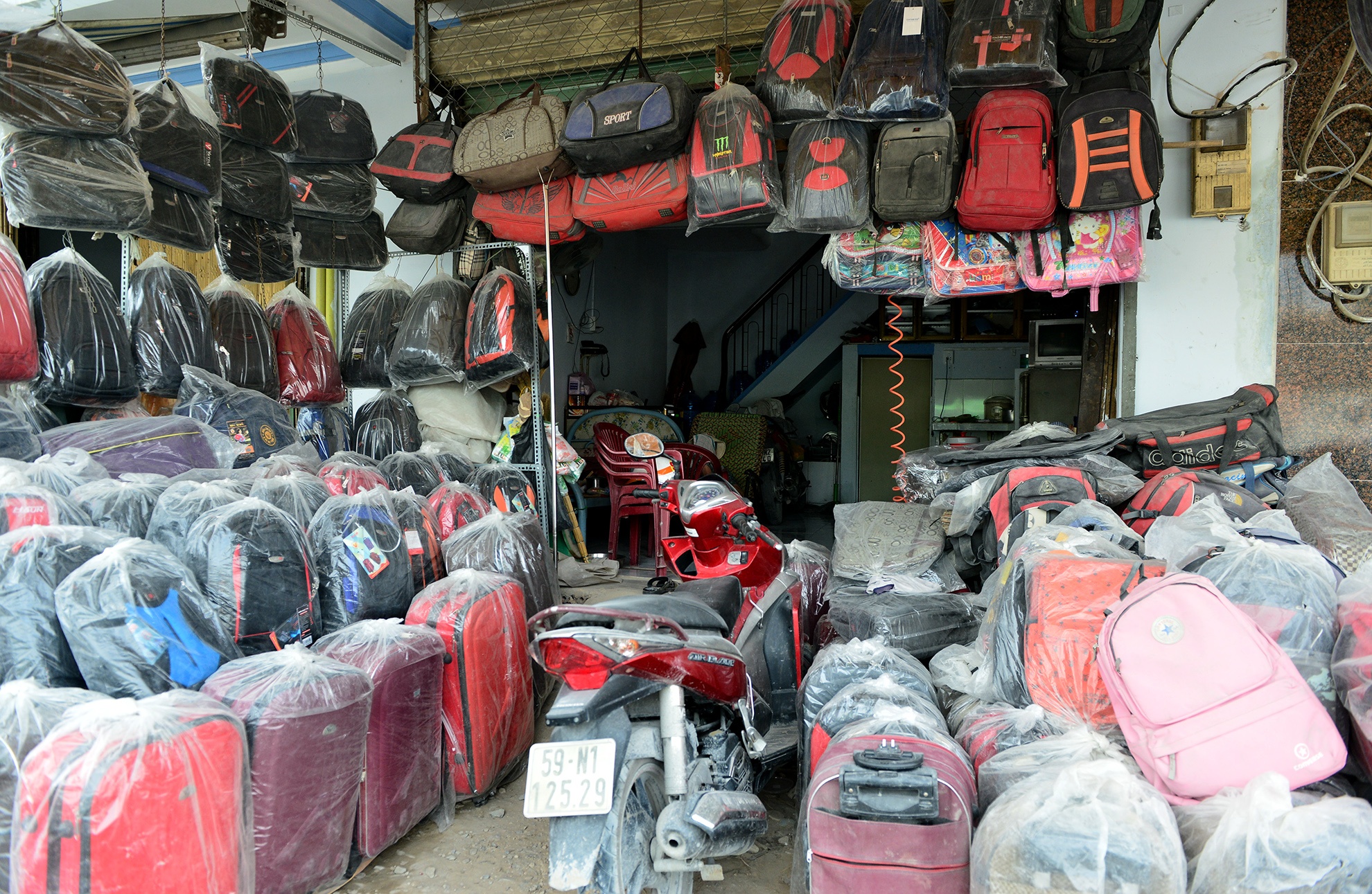 bui mit mui o cua ngo phia Tay Sai Gon anh 10