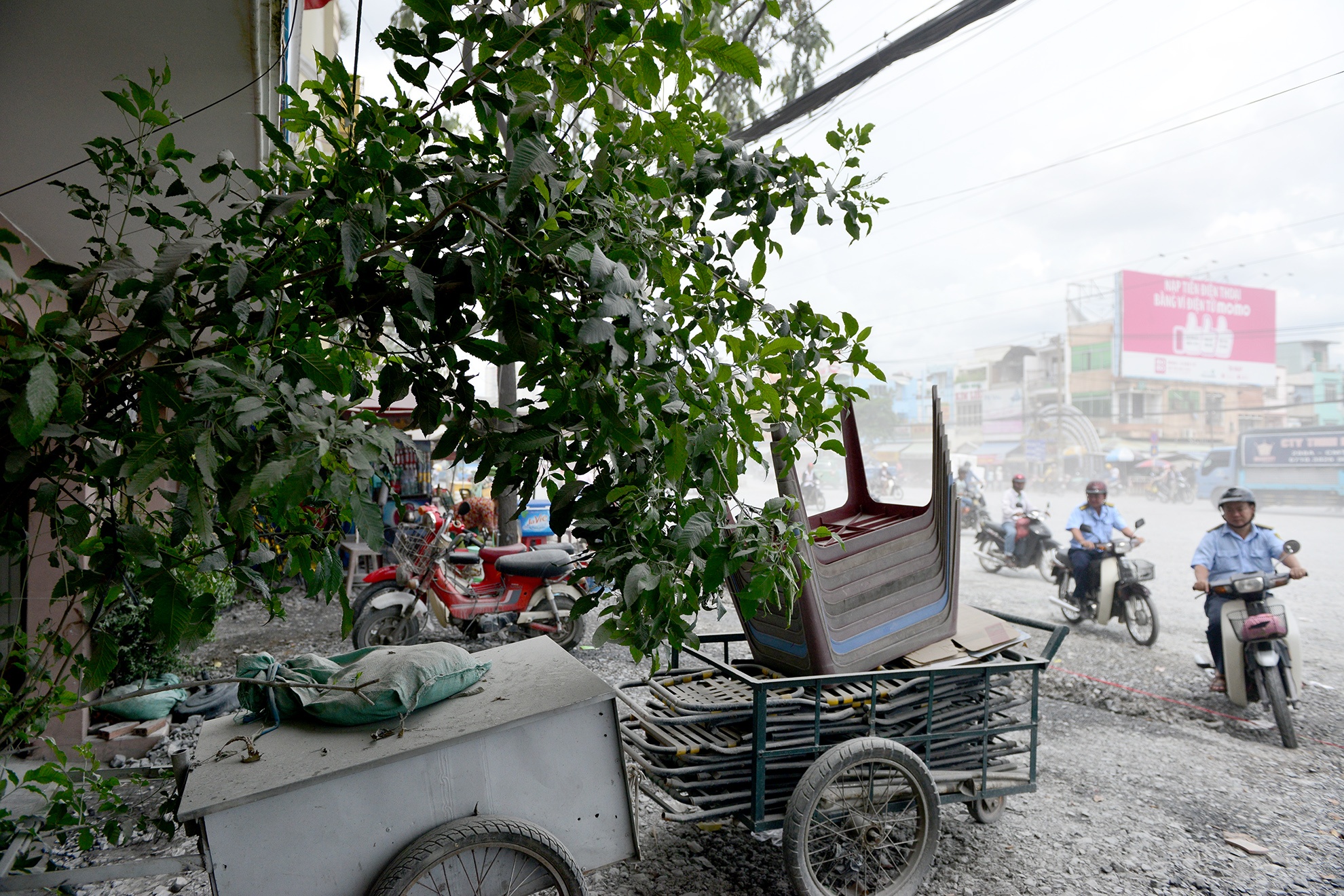 bui mit mui o cua ngo phia Tay Sai Gon anh 4