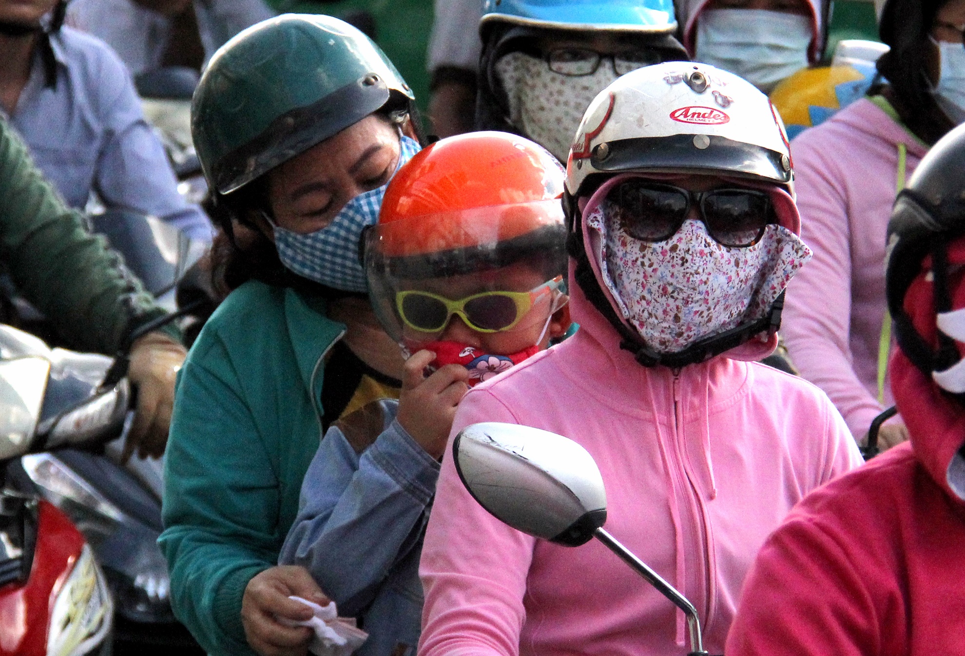 ket xe ngay dau di lam sau nghi le o Sai Gon anh 10