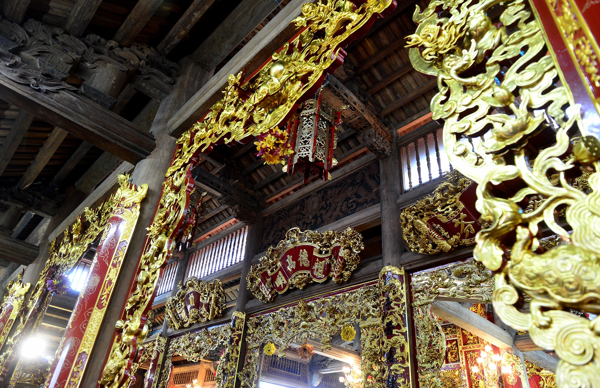 nha tho to cua Hoai Linh anh 9