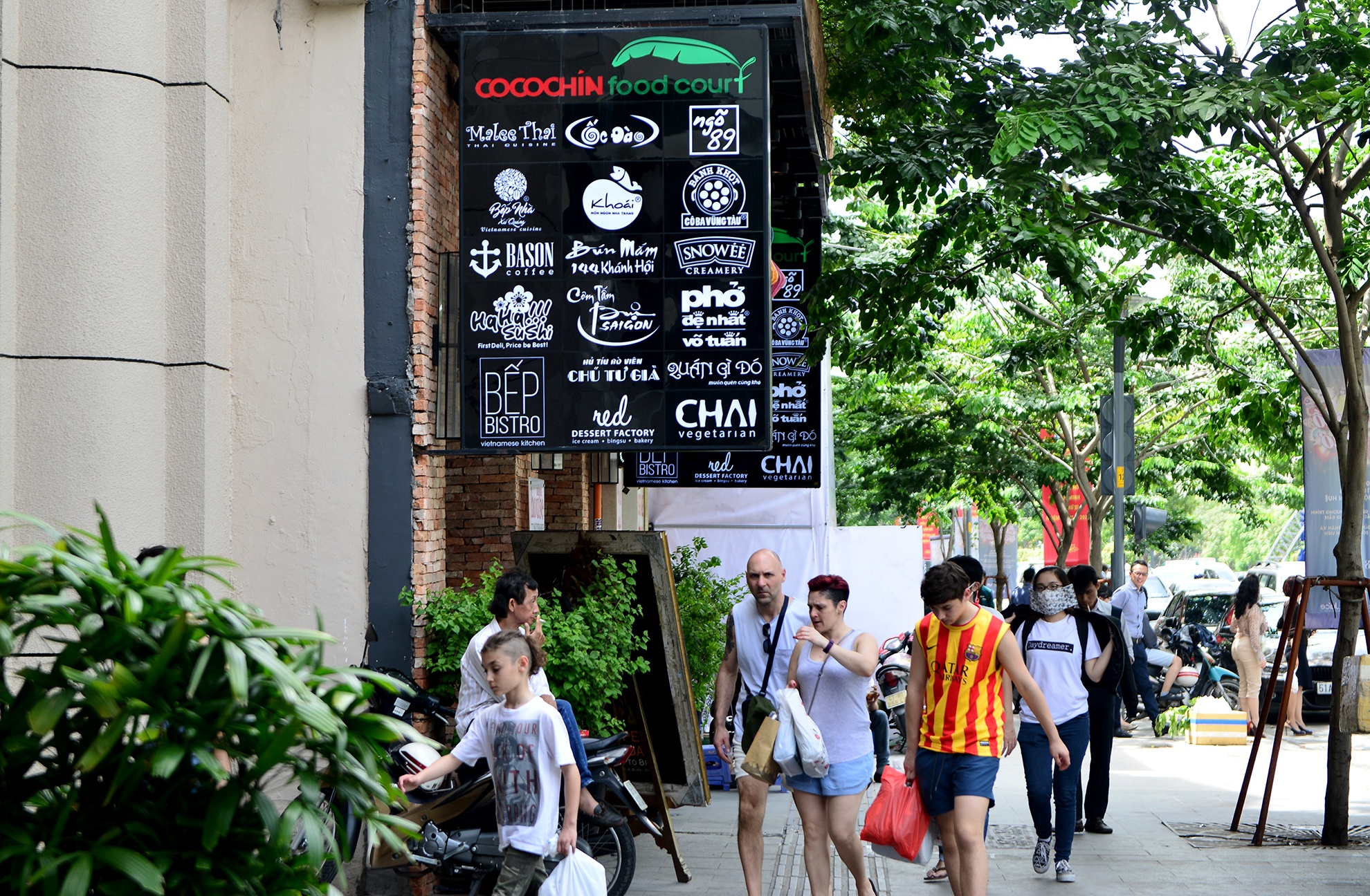 tu giac dat vang pho di bo Sai Gon anh 15