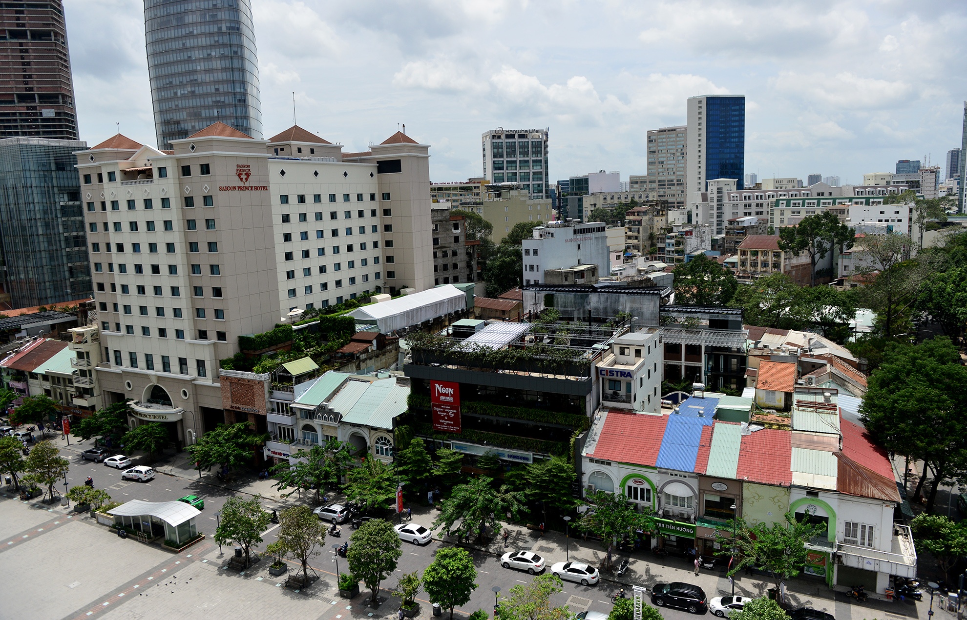 tu giac dat vang pho di bo Sai Gon anh 3