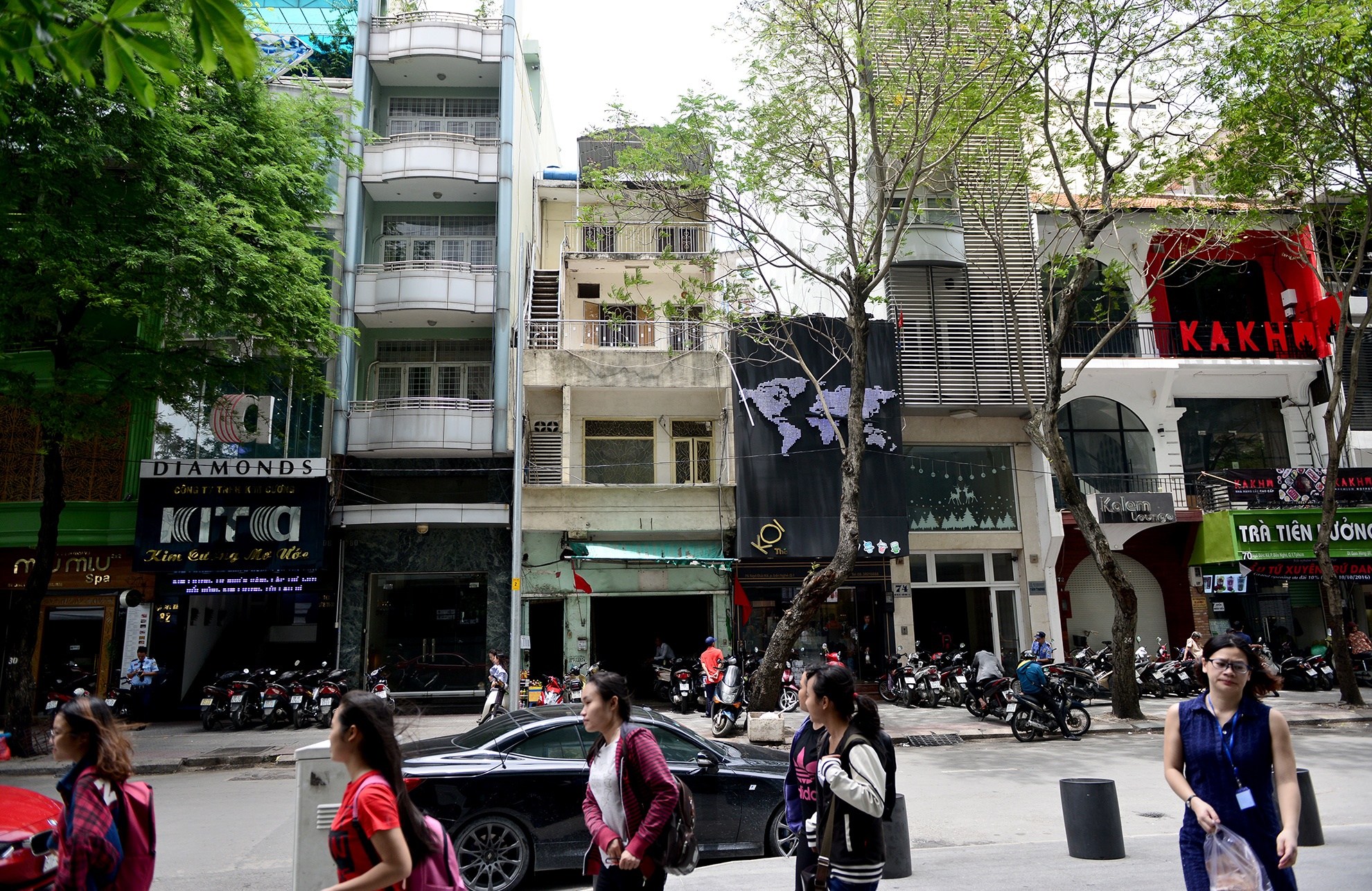 tu giac dat vang pho di bo Sai Gon anh 6