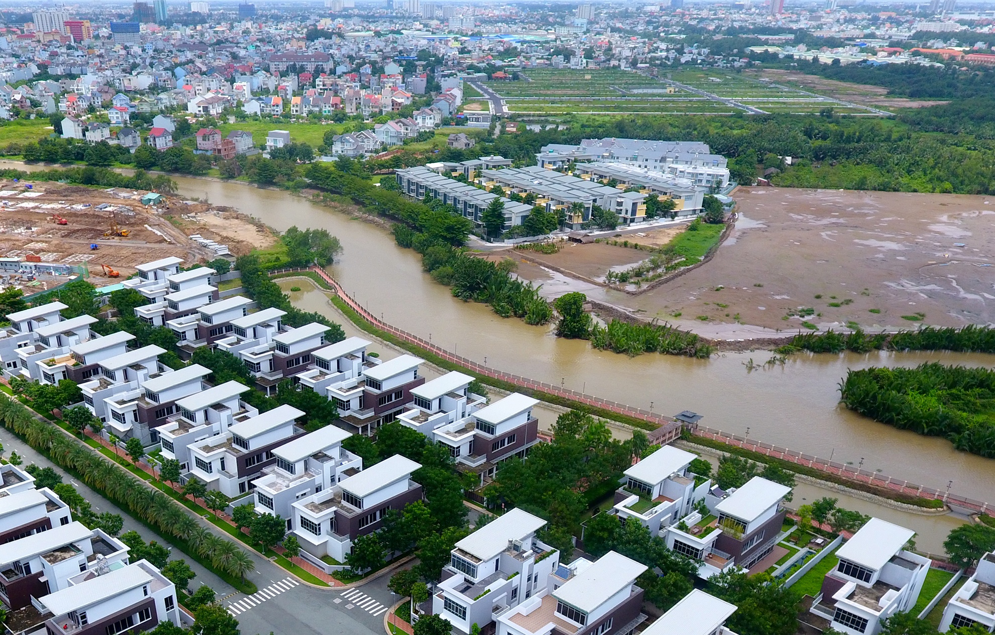 biet thu chen chan o phia dong Sai Gon anh 11