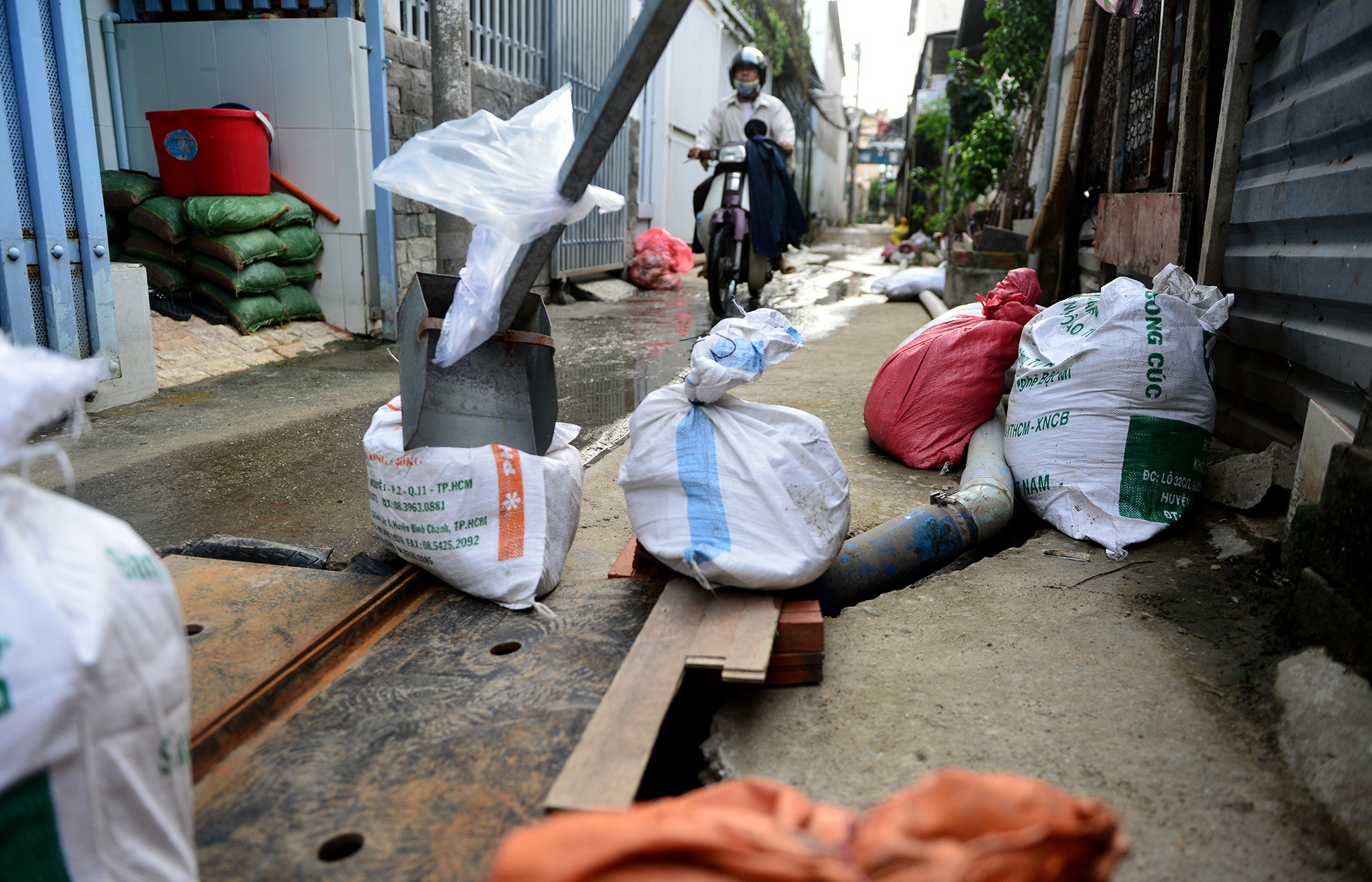 mua ngap bien hem thanh ao o Sai Gon anh 12