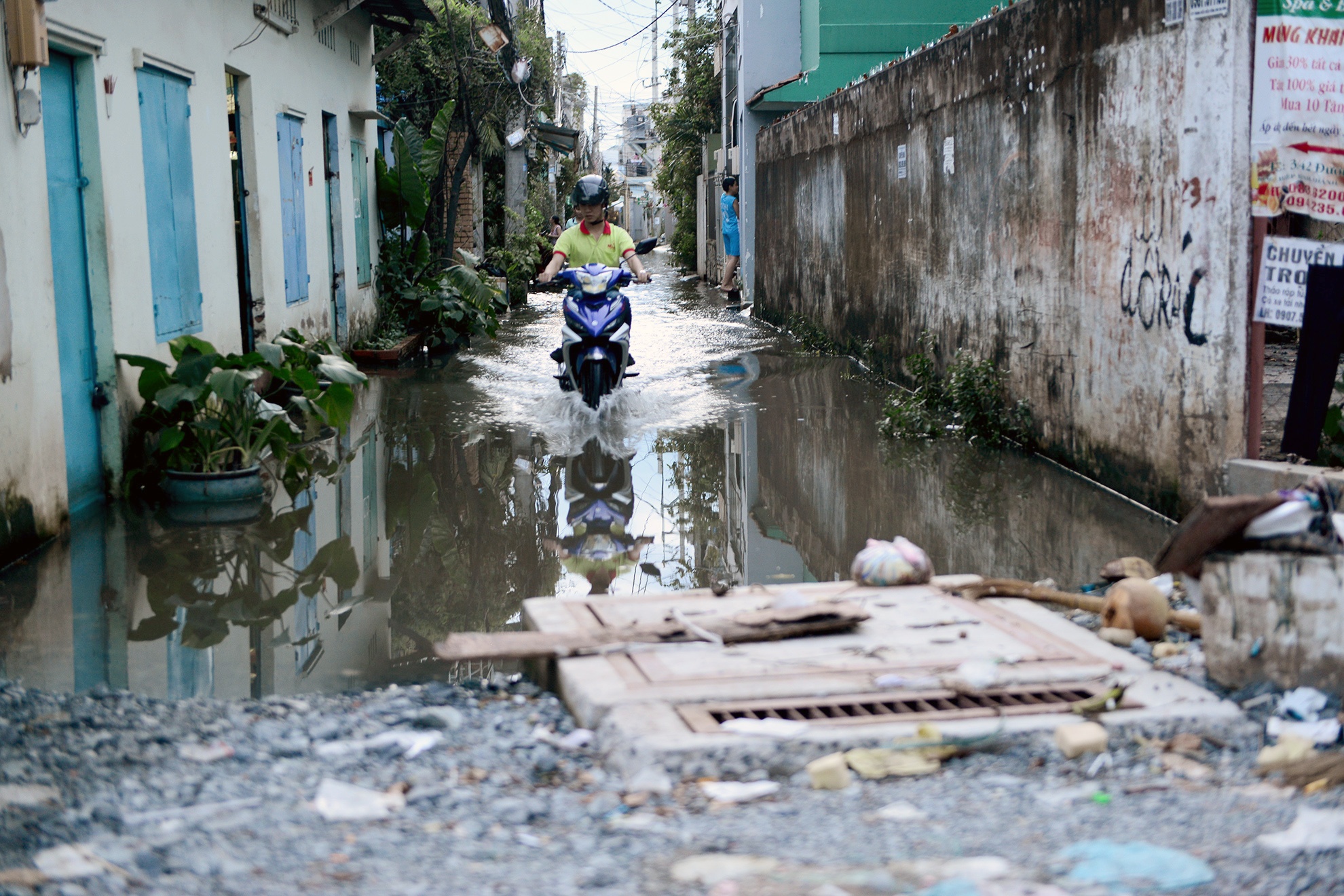 mua ngap bien hem thanh ao o Sai Gon anh 7