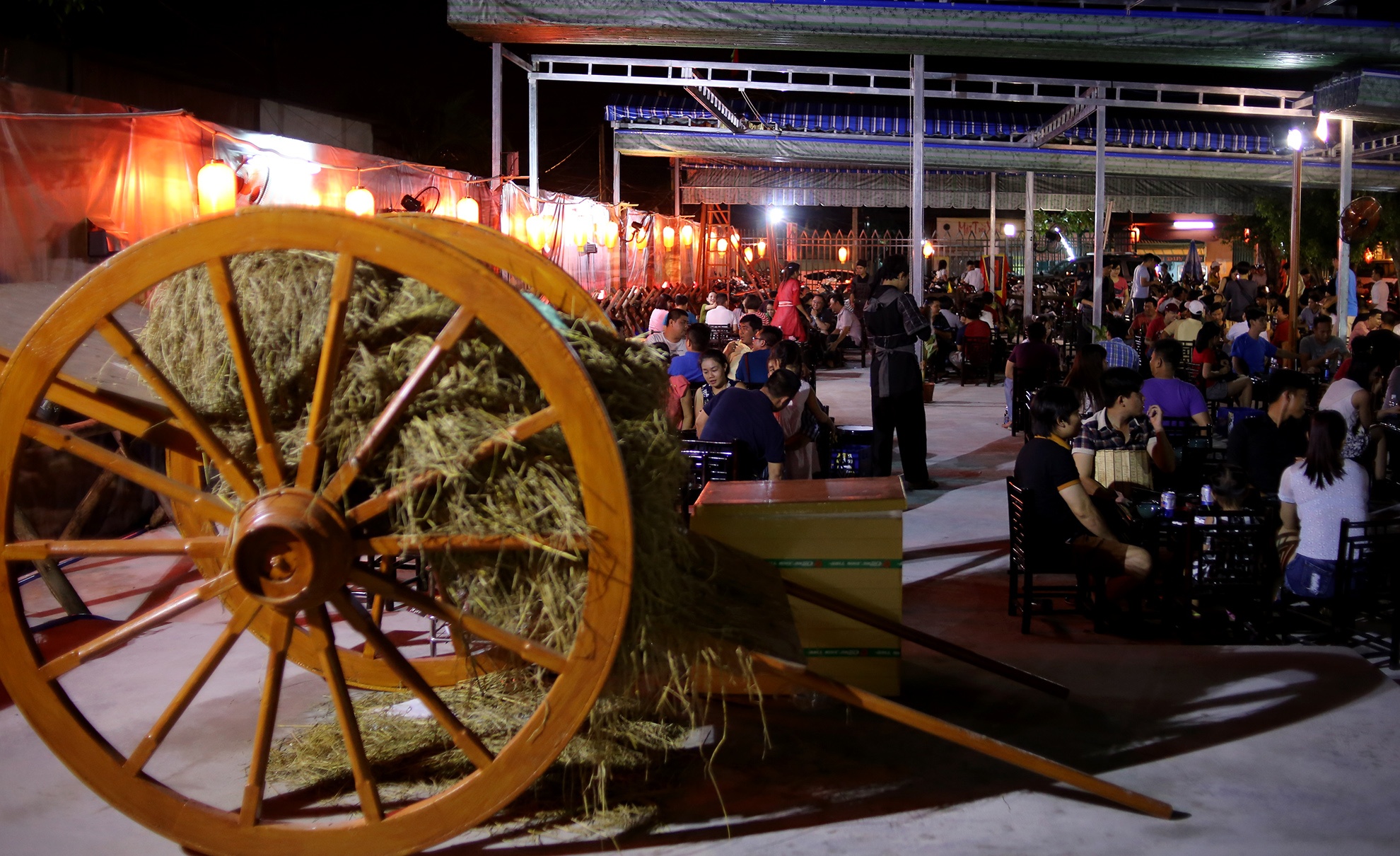 nha hang phong cach Tam Quoc o Sai Gon anh 10