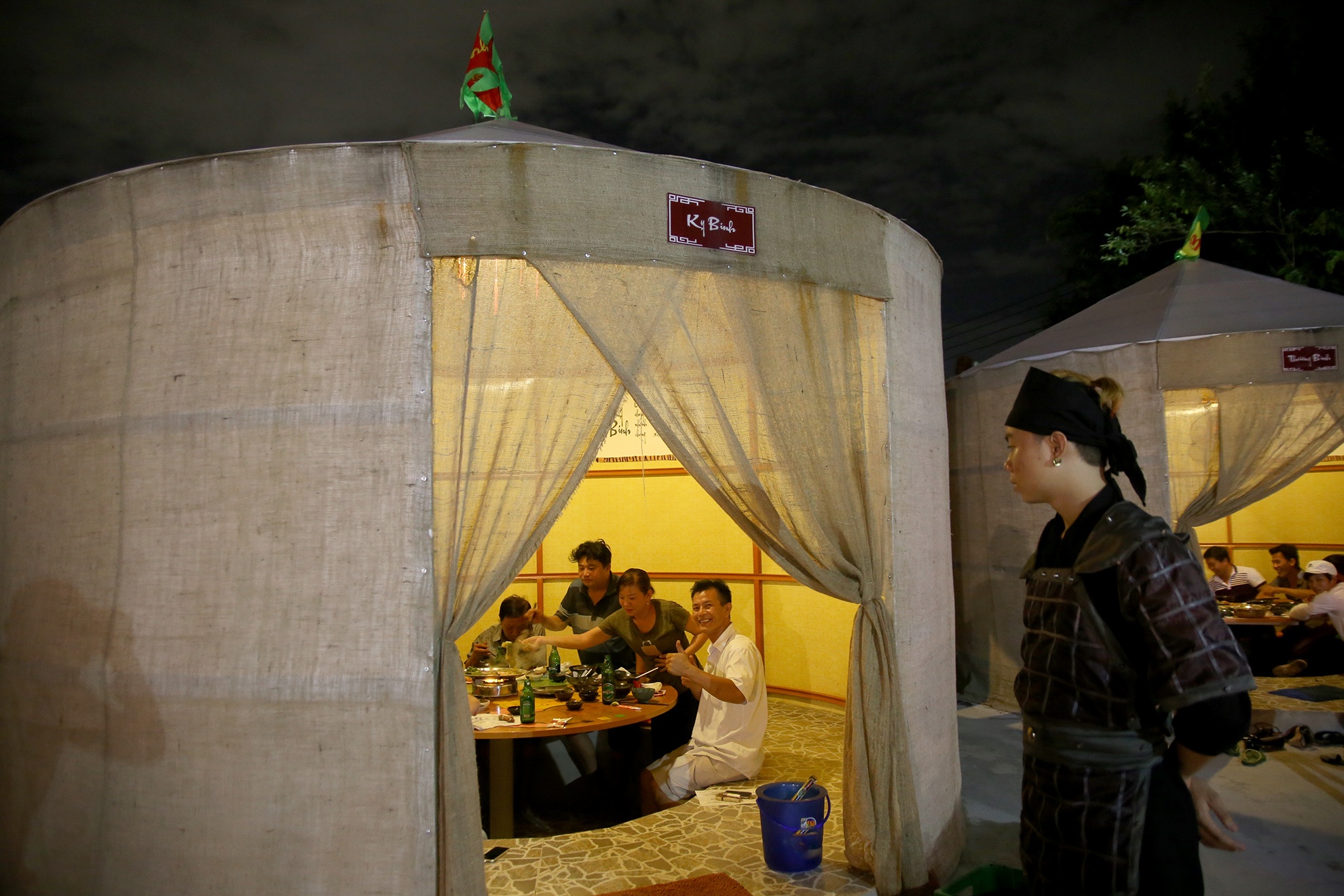 nha hang phong cach Tam Quoc o Sai Gon anh 12