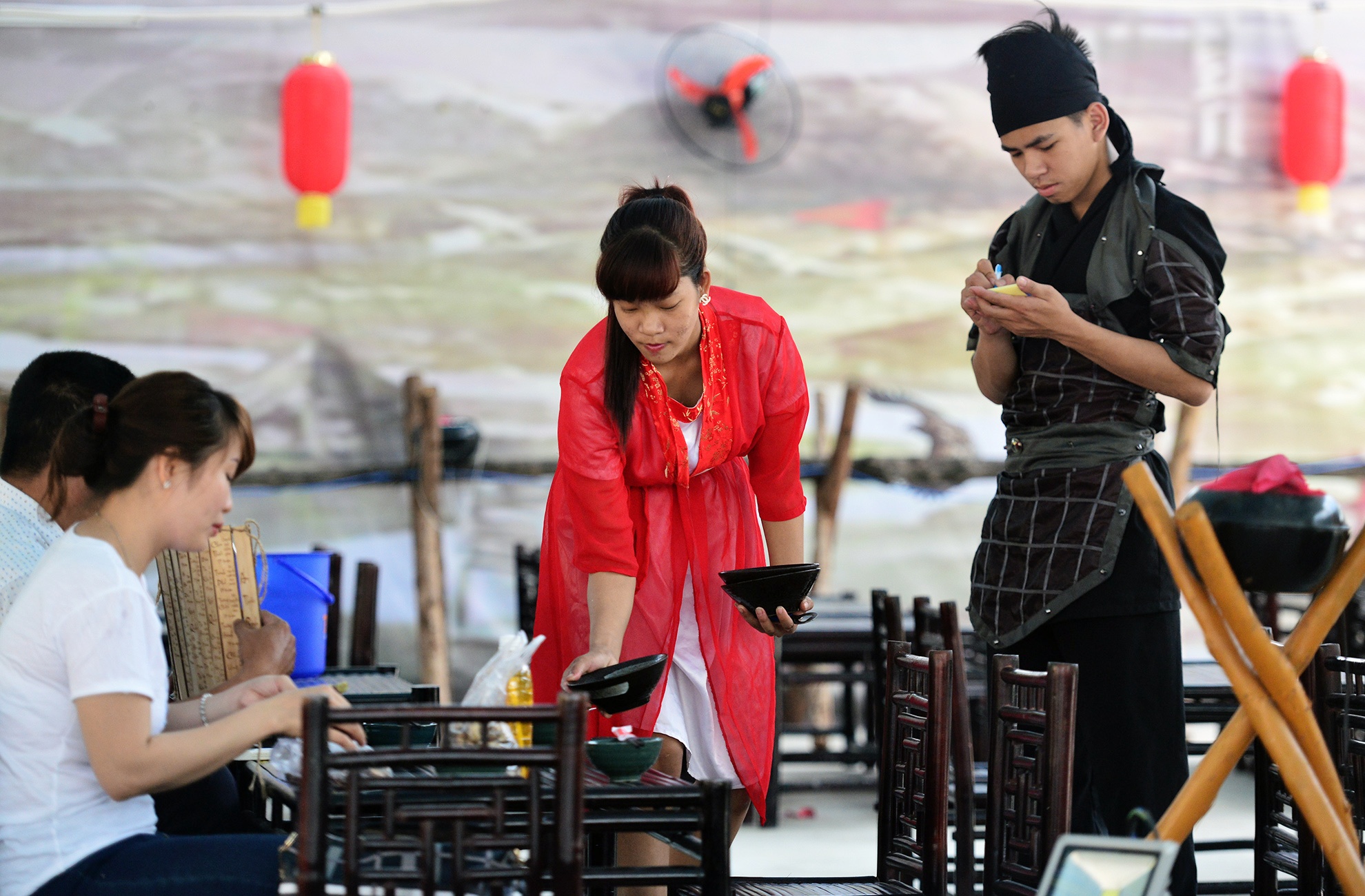 nha hang phong cach Tam Quoc o Sai Gon anh 6