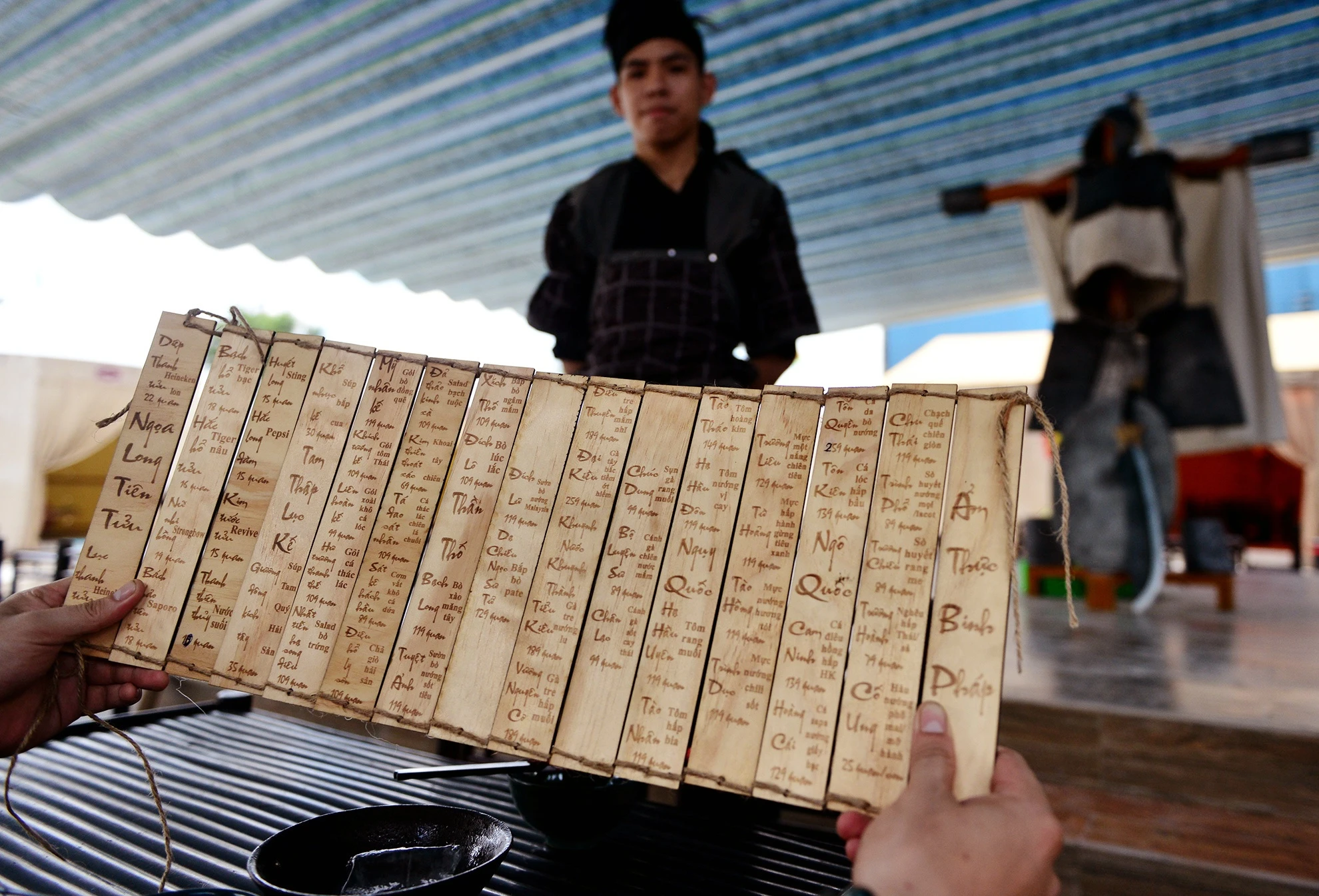 nha hang phong cach Tam Quoc o Sai Gon anh 7