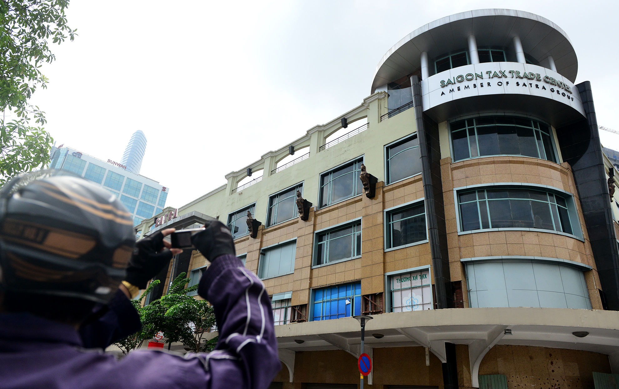 ben trong Thuong xa Tax truoc khi thao do anh 19