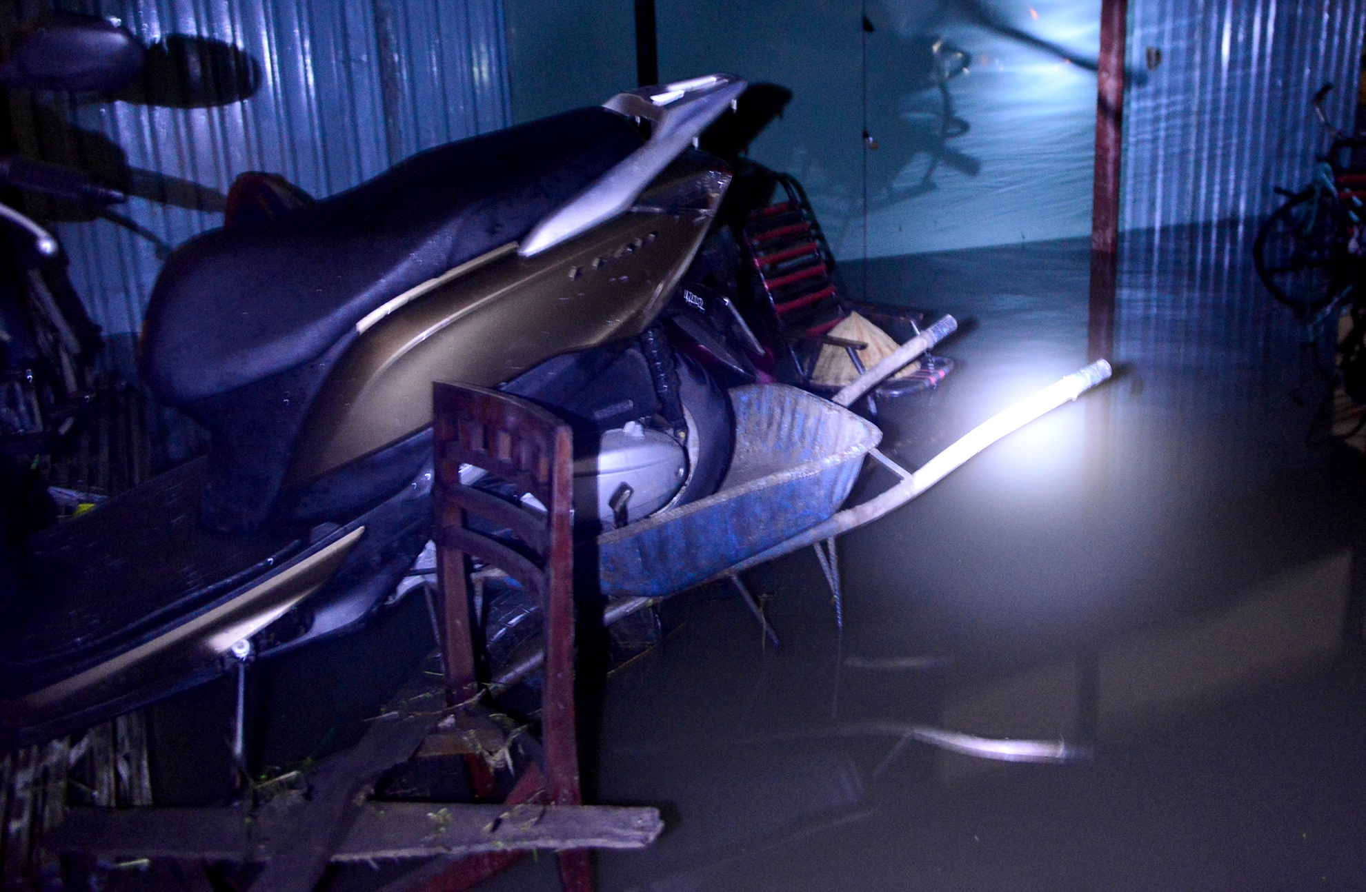 vo bo bao gay ngap o Sai Gon anh 5