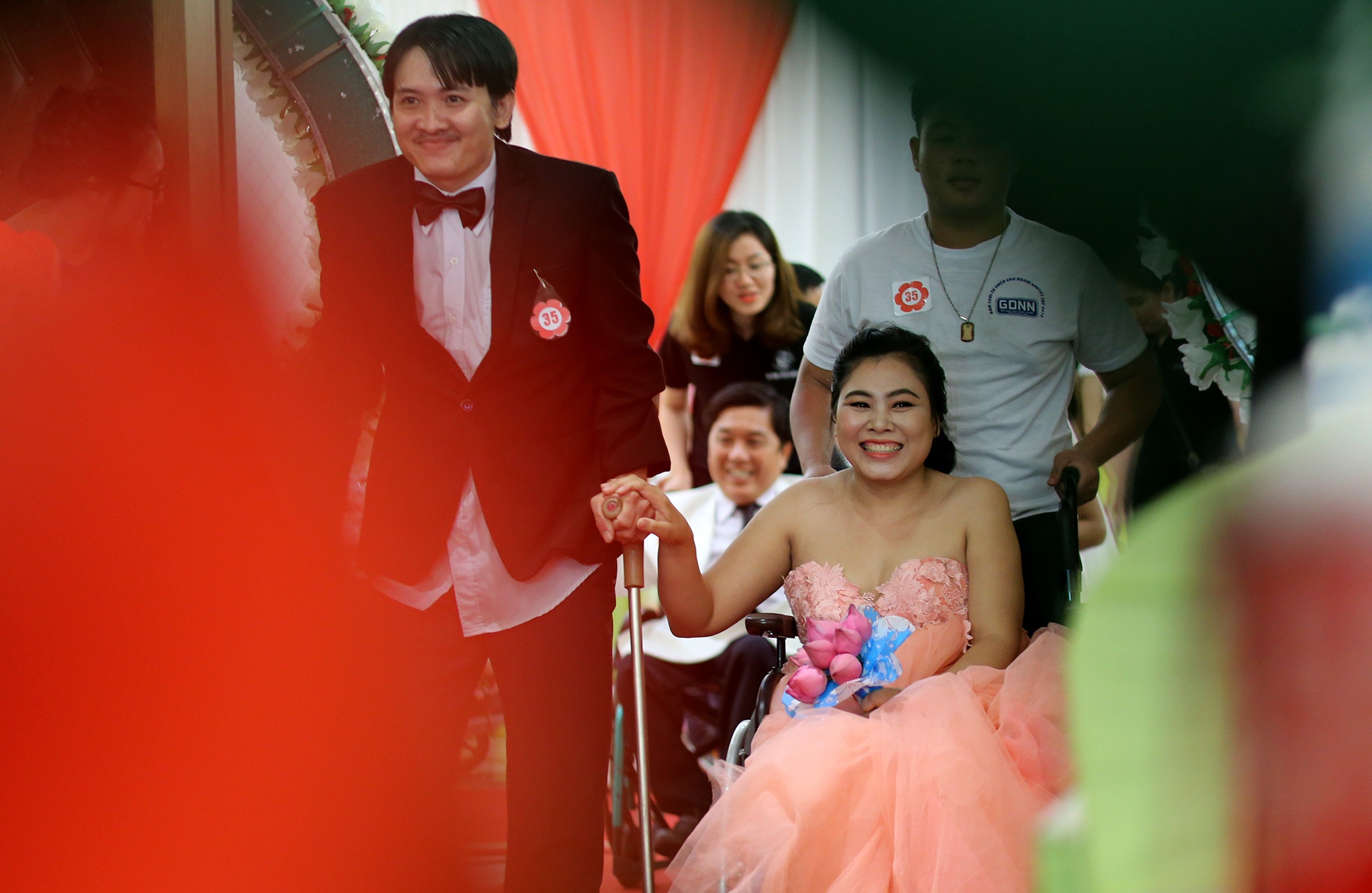 dam cuoi dac biet cua 60 cap doi o Sai Gon anh 13