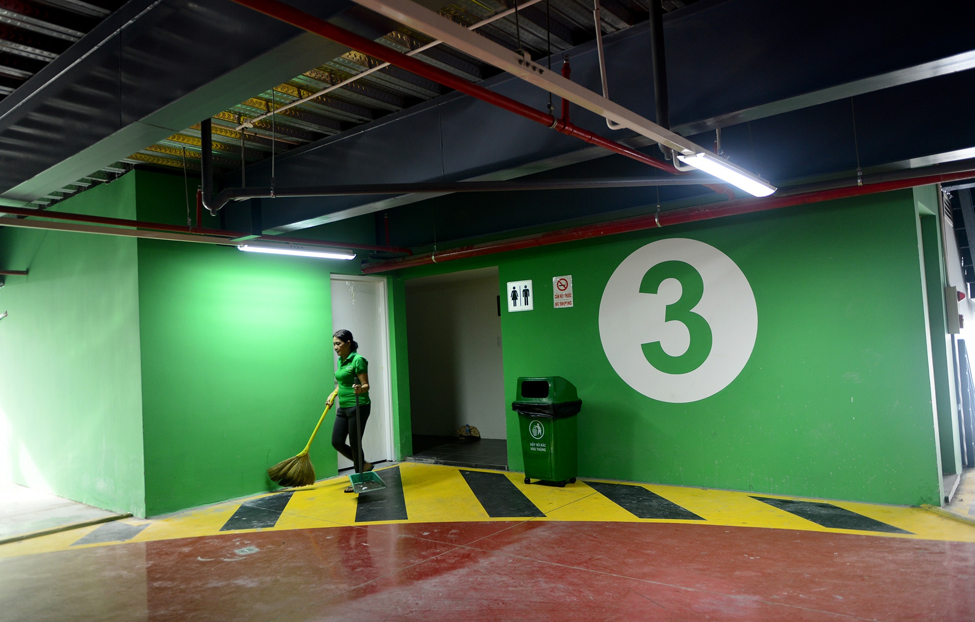 nha giu xe san bay Tan Son Nhat anh 11