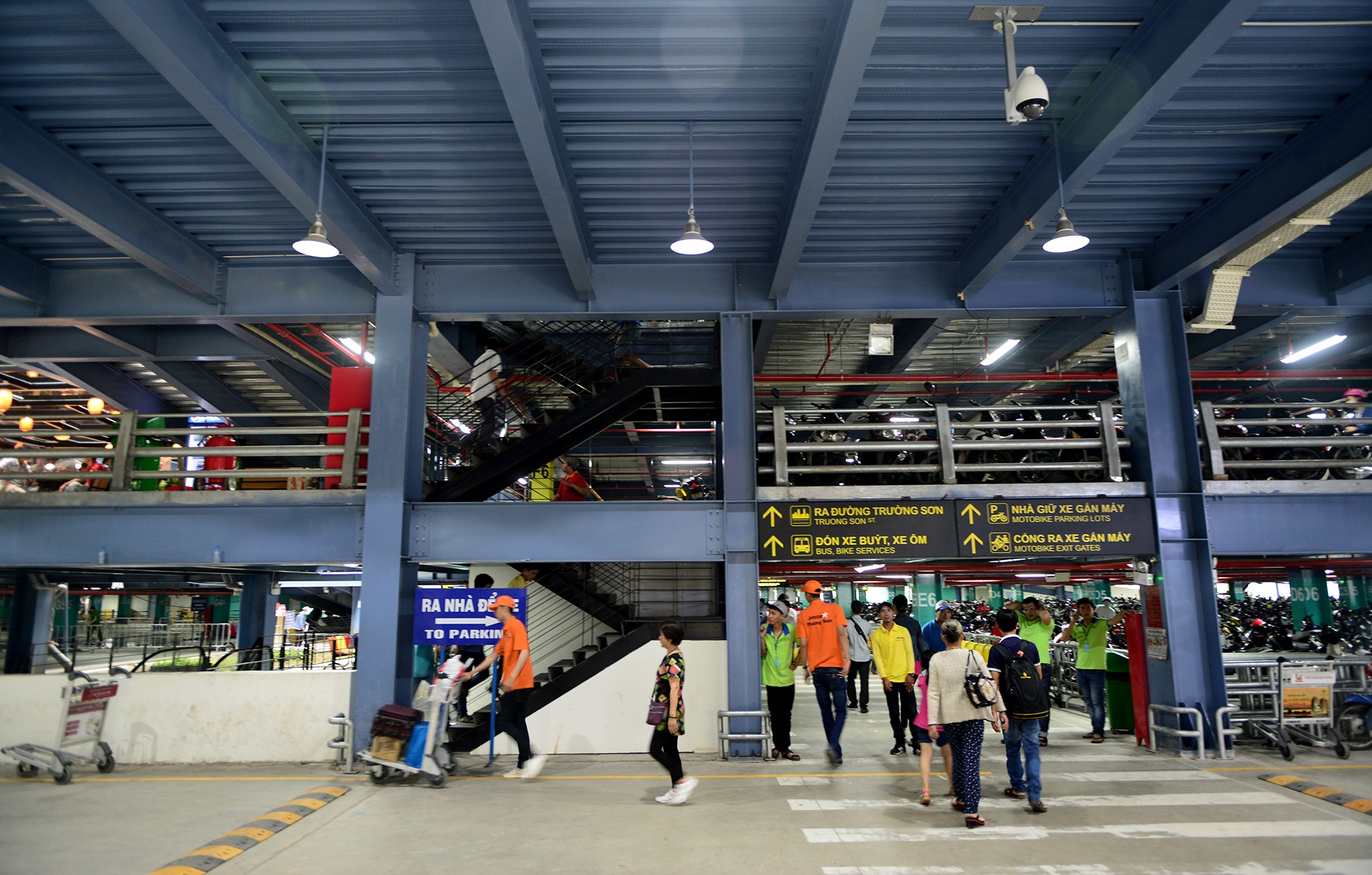 nha giu xe san bay Tan Son Nhat anh 15
