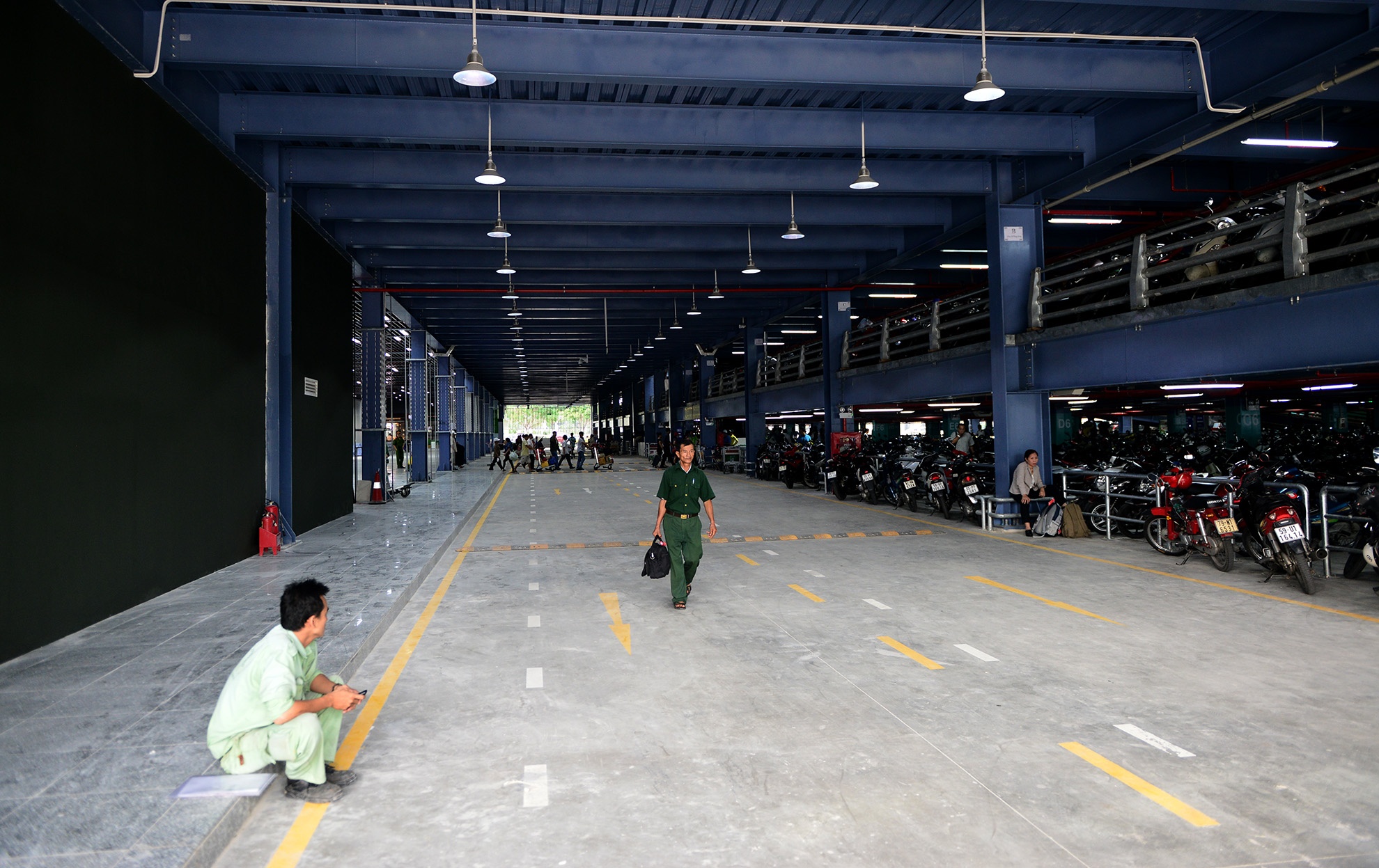 nha giu xe san bay Tan Son Nhat anh 16