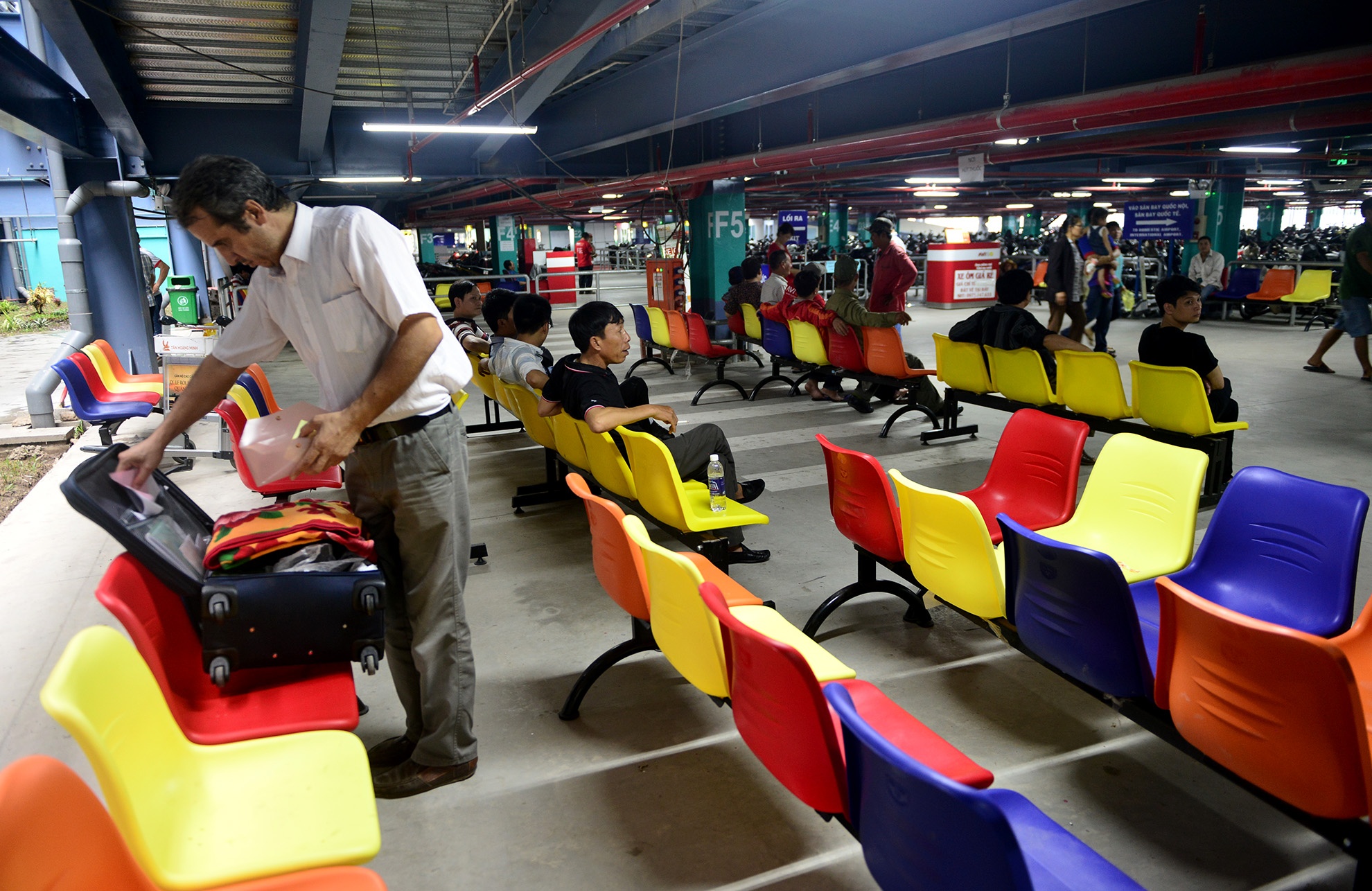 nha giu xe san bay Tan Son Nhat anh 17