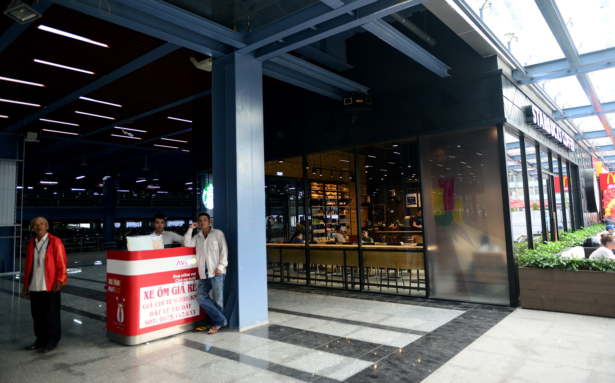 nha giu xe san bay Tan Son Nhat anh 19