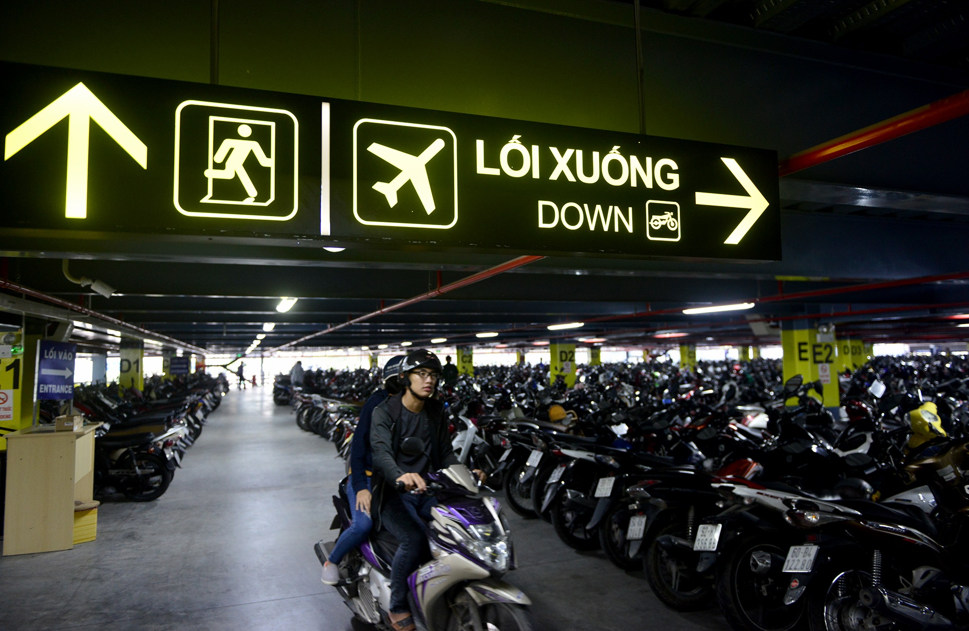 nha giu xe san bay Tan Son Nhat anh 3