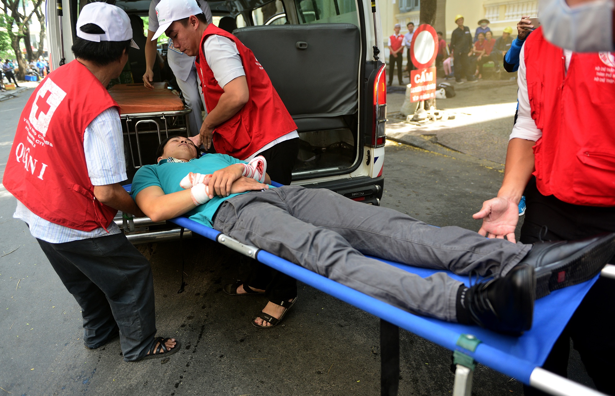 Chua chay ham de xe toa nha Bitexco anh 12