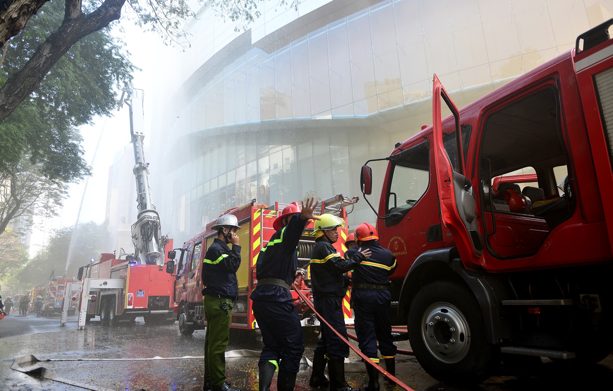 Chua chay ham de xe toa nha Bitexco anh 4