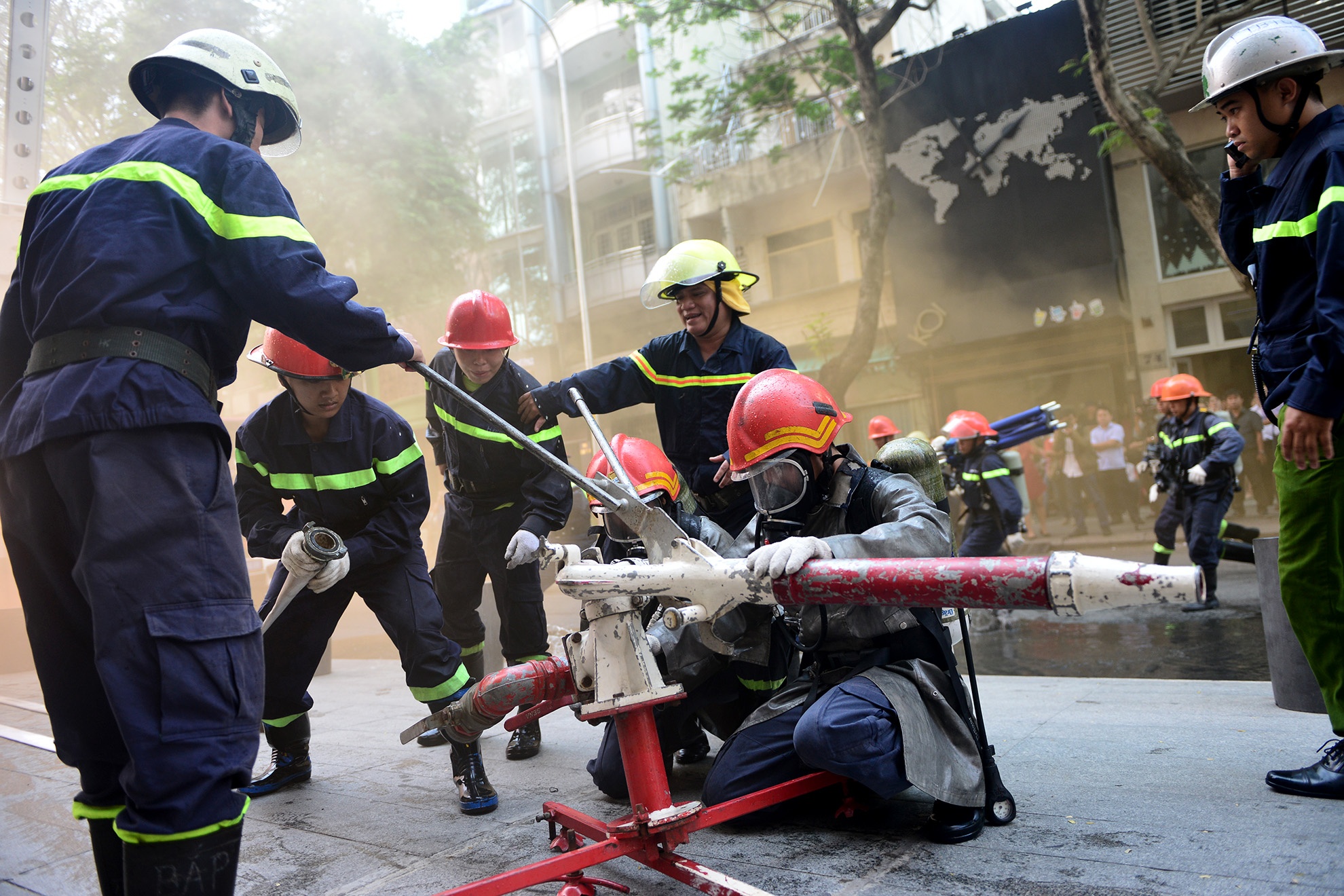 Chua chay ham de xe toa nha Bitexco anh 6