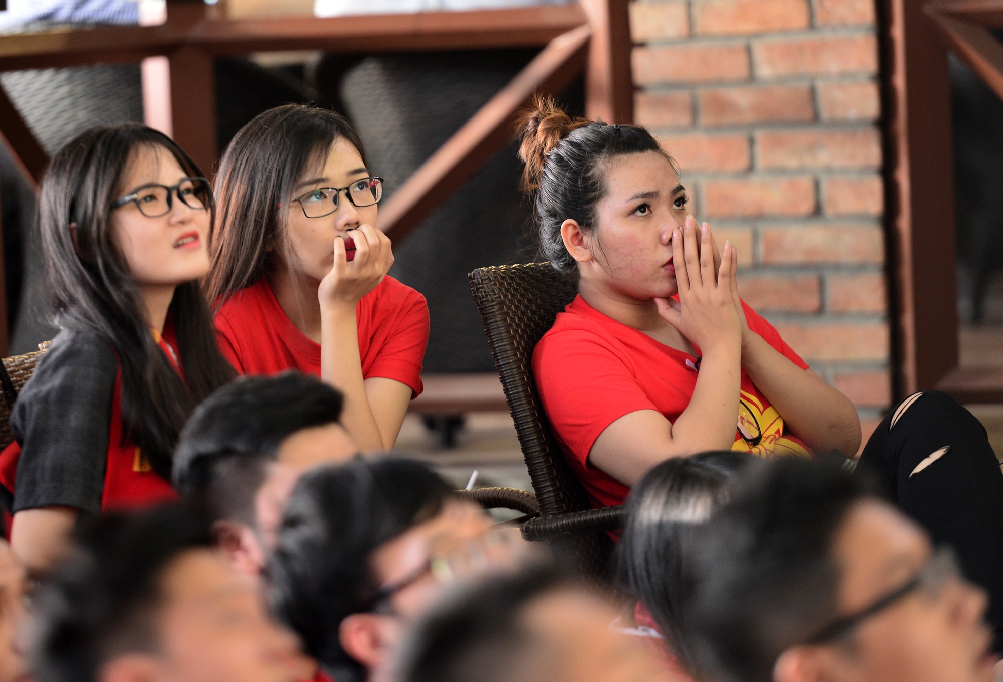 Nguoi Sai Gon tu tap xem tran cau dinh trong gio hanh chinh hinh anh