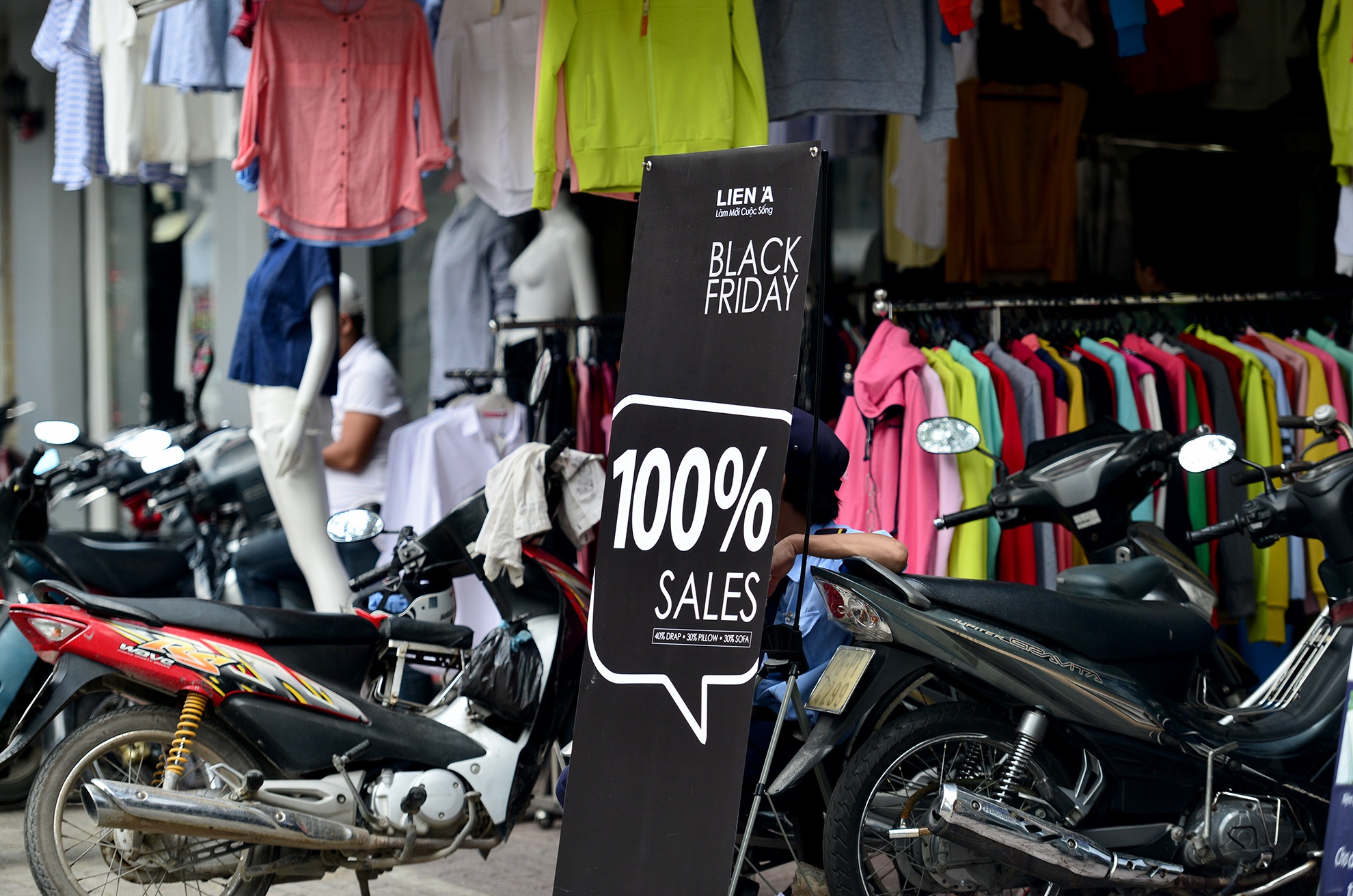 Black Friday o Sai Gon anh 20