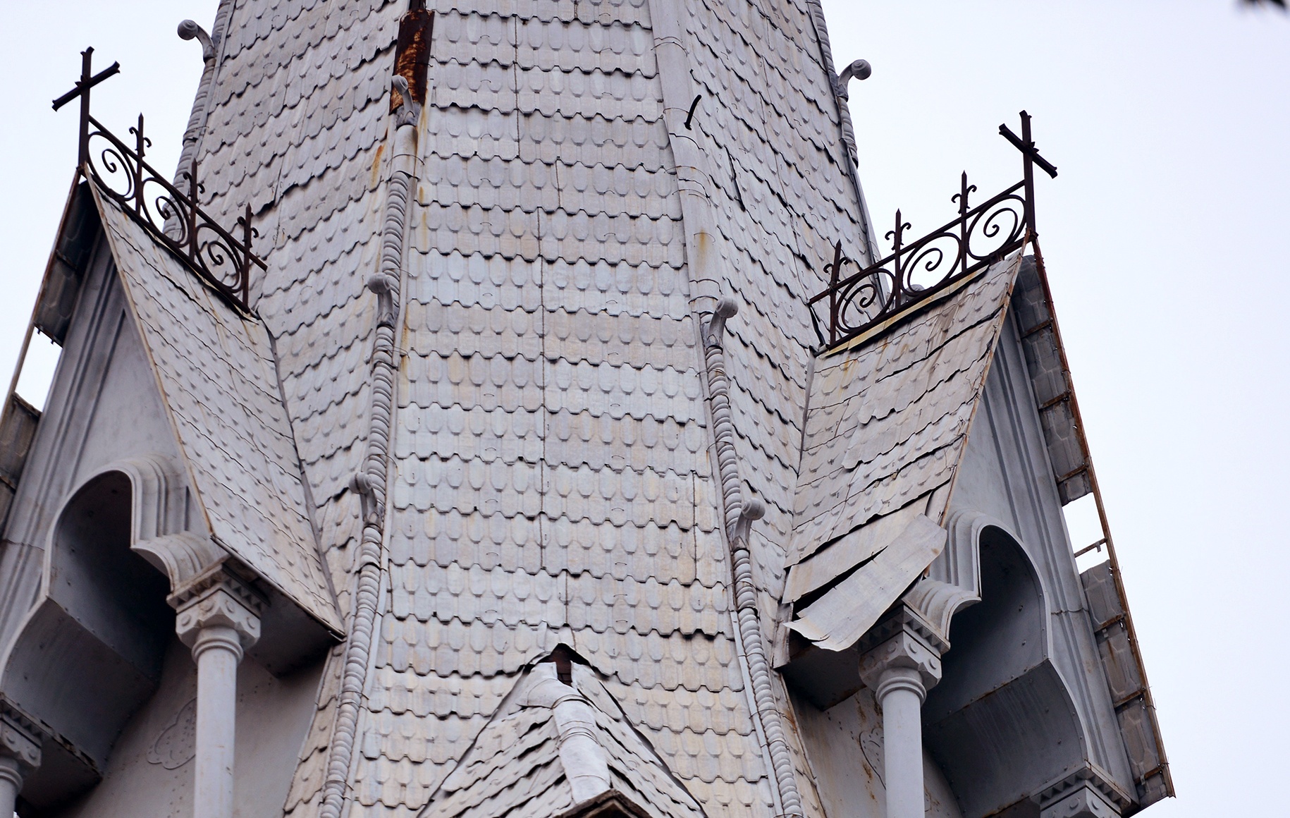 trung tu nha tho Duc Ba dang xuong cap anh 12