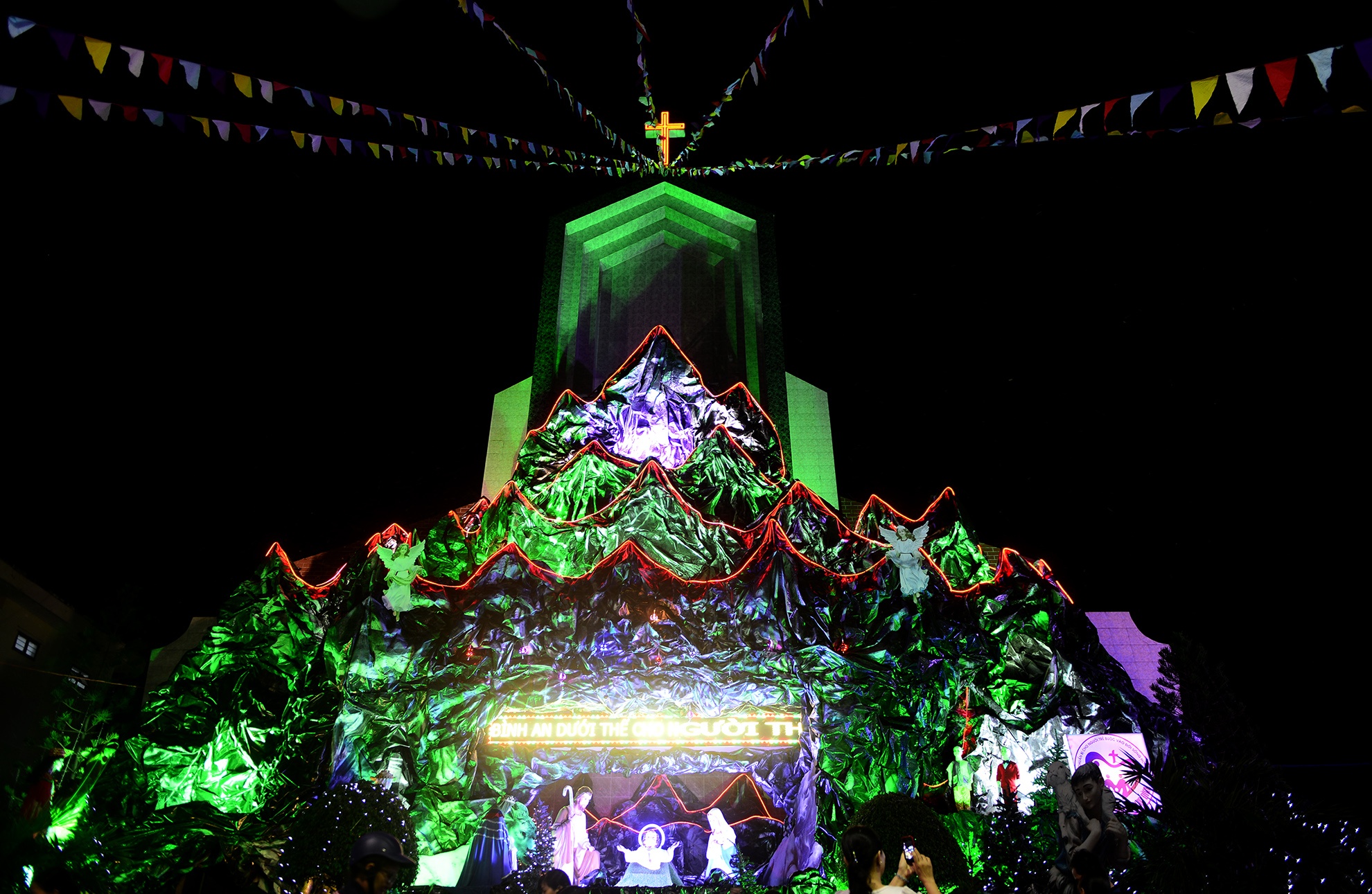 Khong khi Giang sinh o Sai Gon anh 2