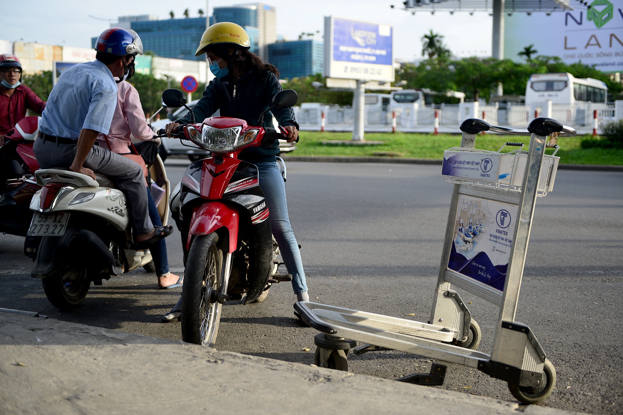 Hinh anh xau xi chi co o Tan Son Nhat anh 20