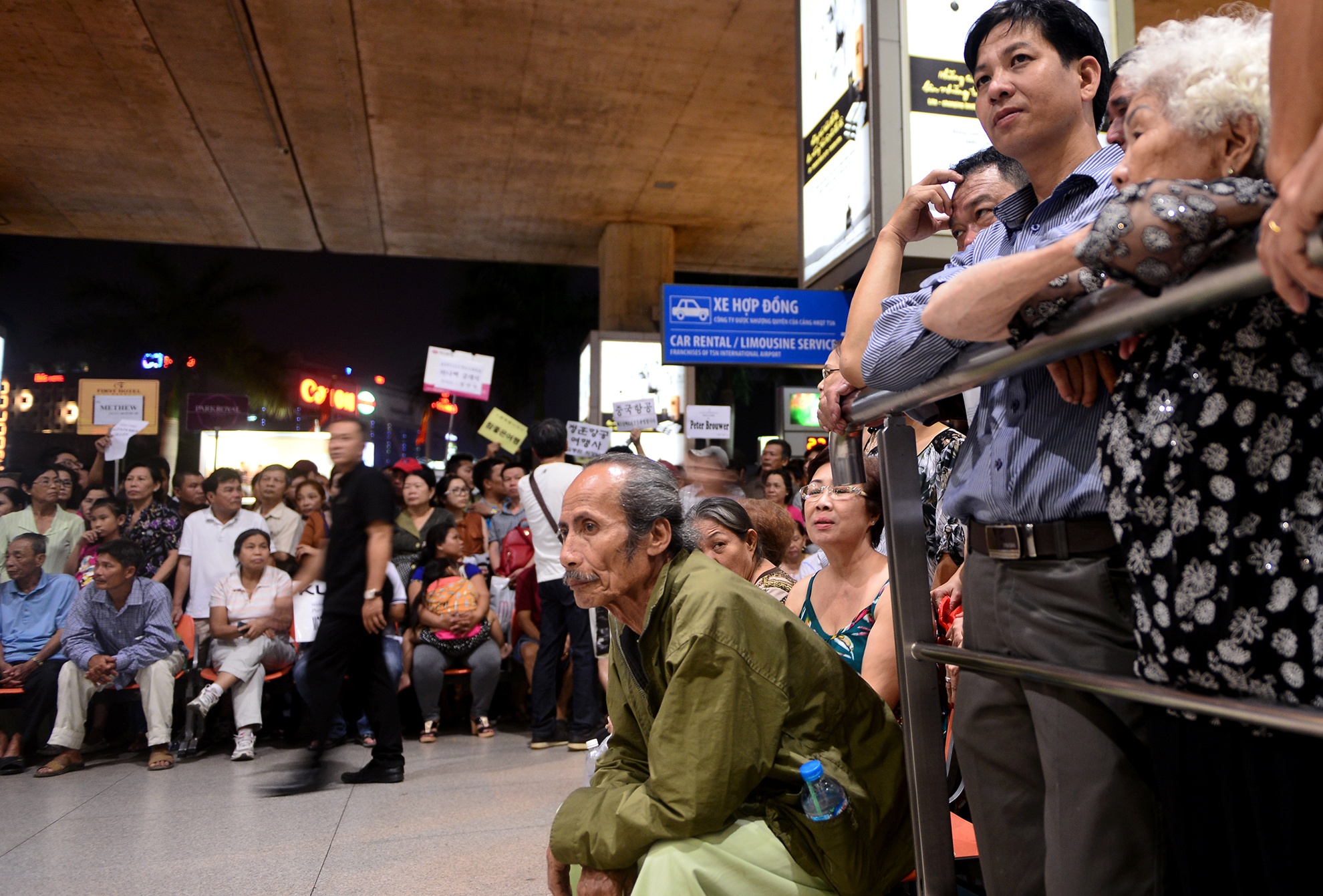 Viet kieu ve nuoc an Tet anh 10