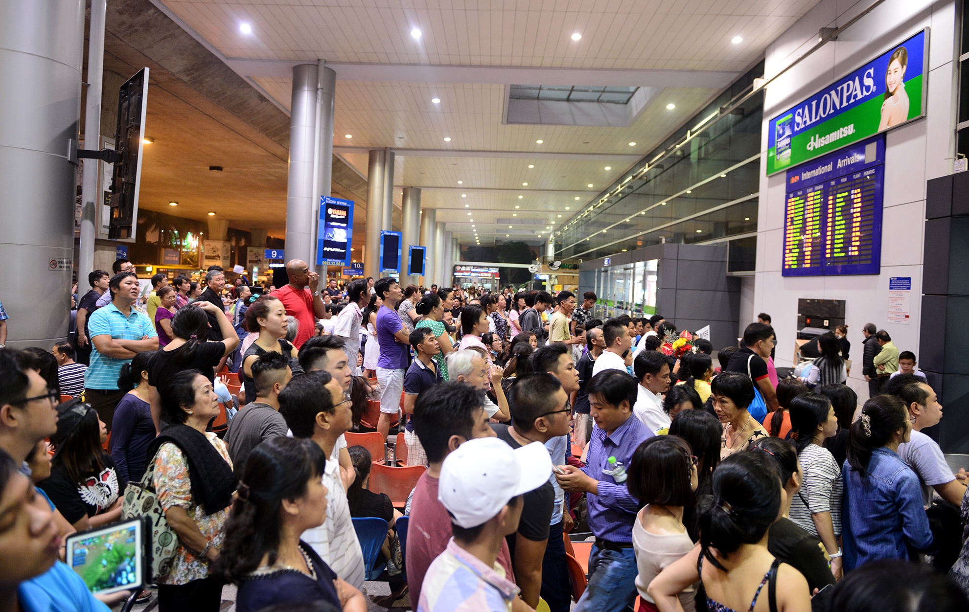 Viet kieu ve nuoc an Tet anh 15