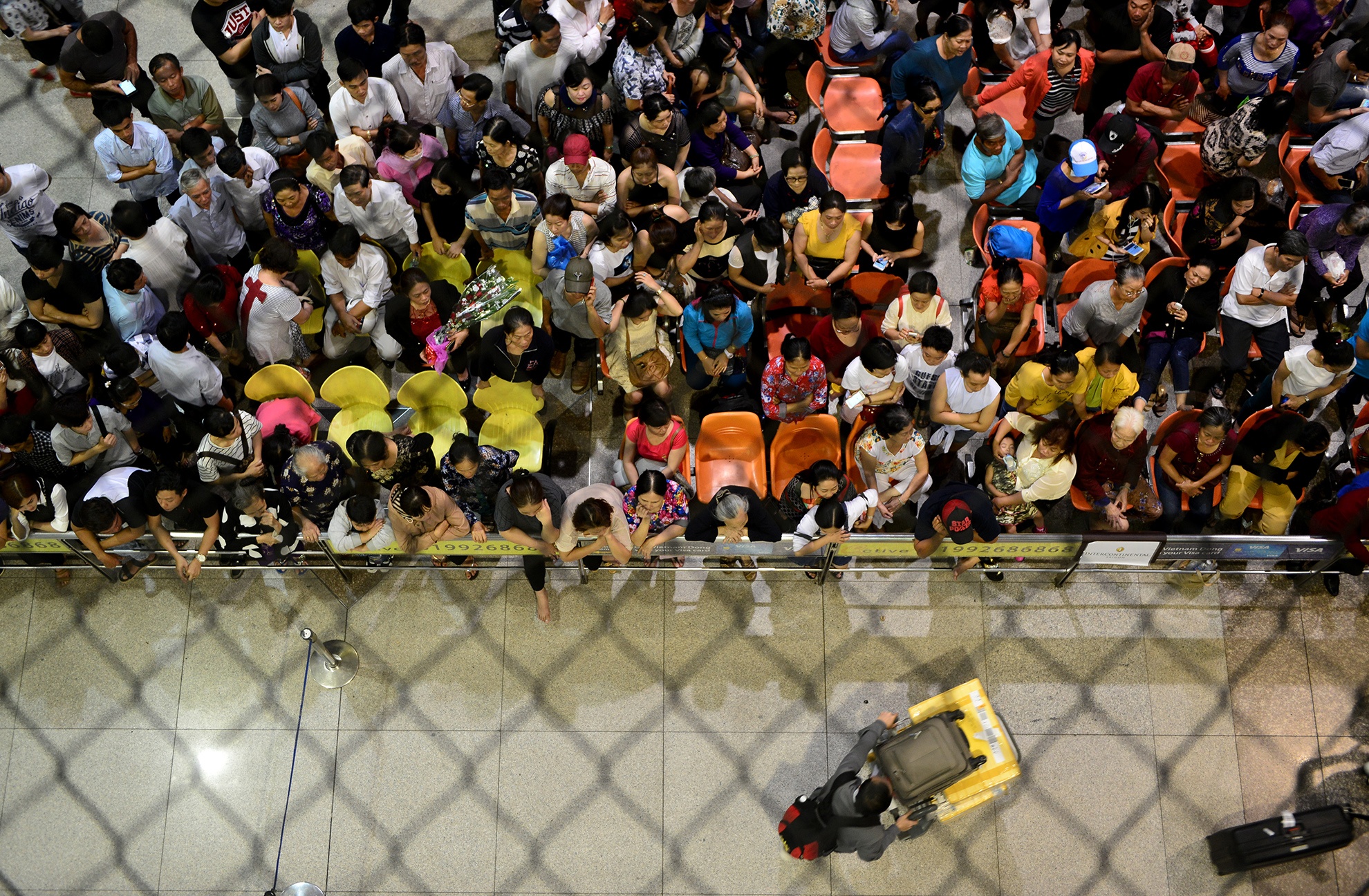 Viet kieu ve nuoc an Tet anh 4