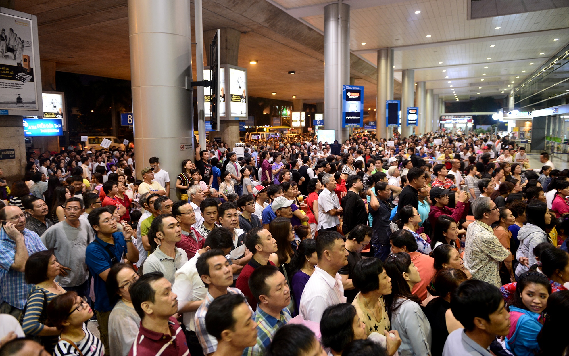 Viet kieu ve nuoc an Tet anh 9