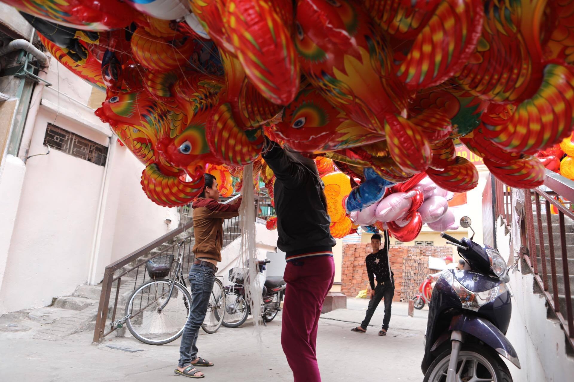 Sai Gon thanh binh chieu 30 Tet anh 18