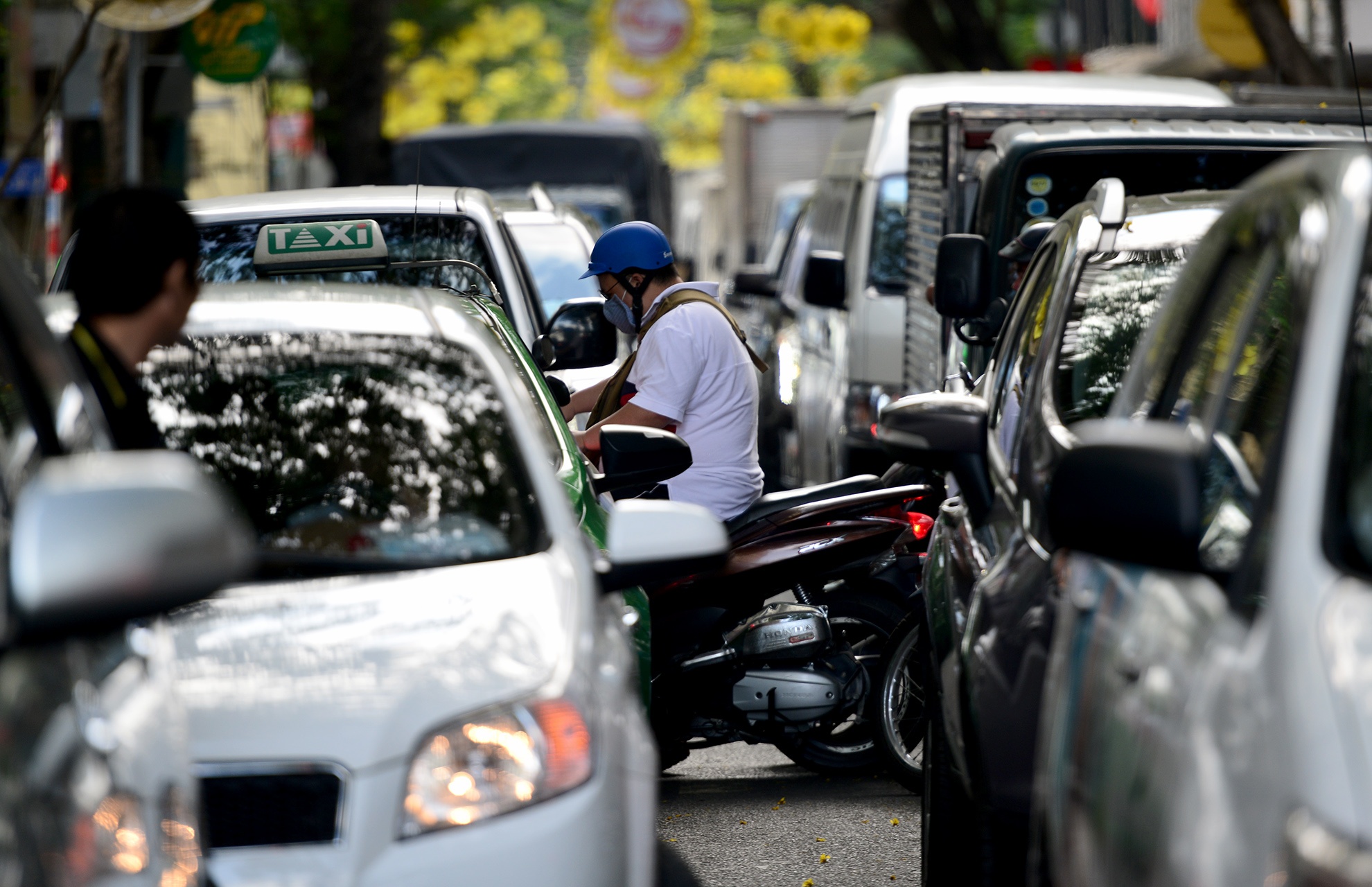 giao thong Sai Gon truoc va ngay mong 1 Tet anh 13