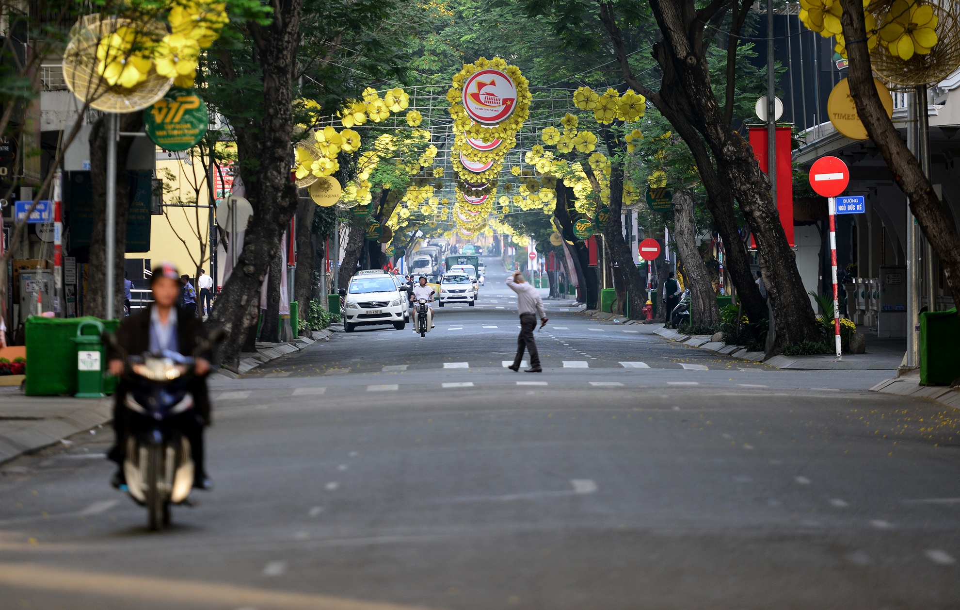 giao thong Sai Gon truoc va ngay mong 1 Tet anh 14