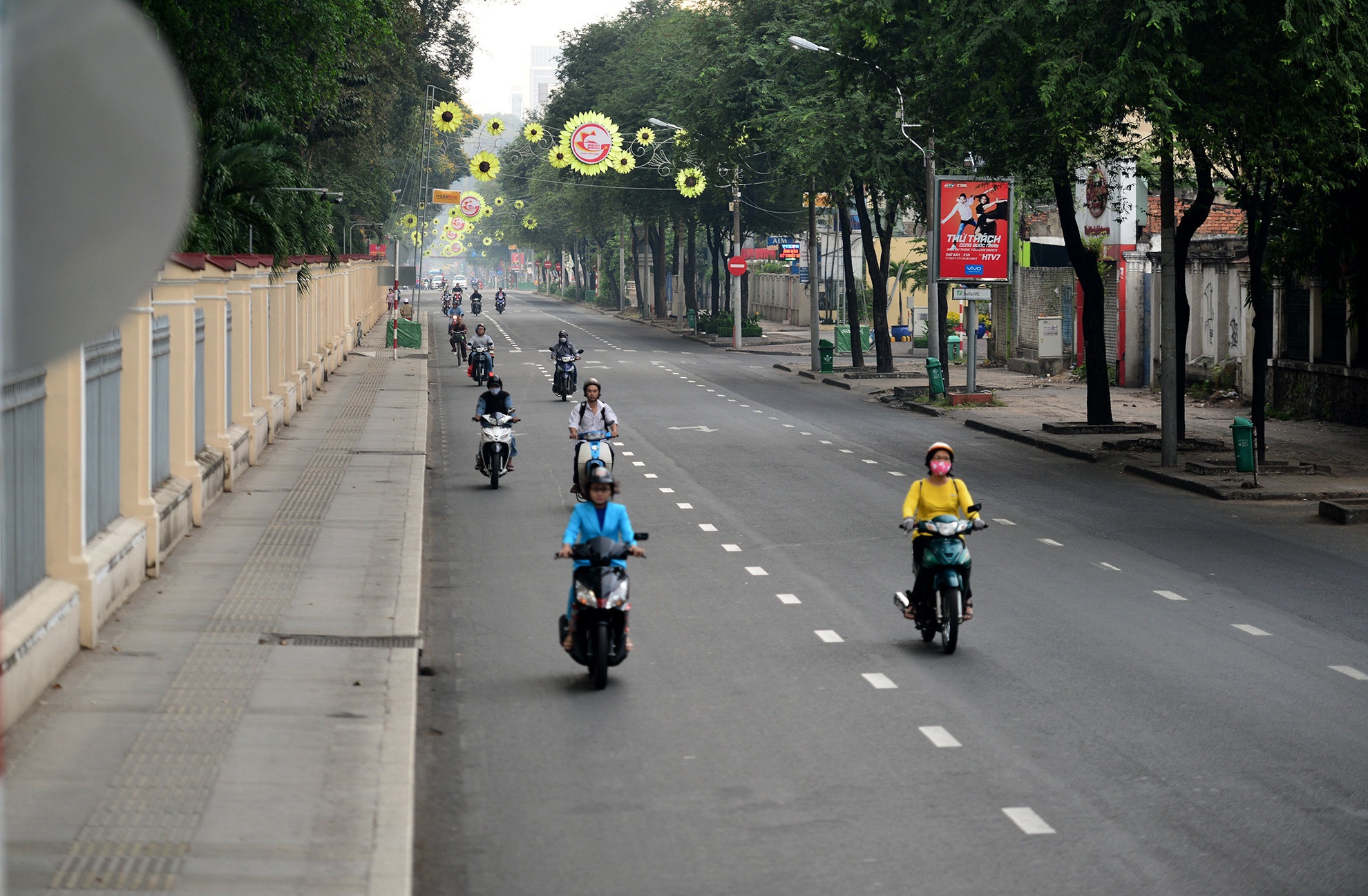 giao thong Sai Gon truoc va ngay mong 1 Tet anh 2