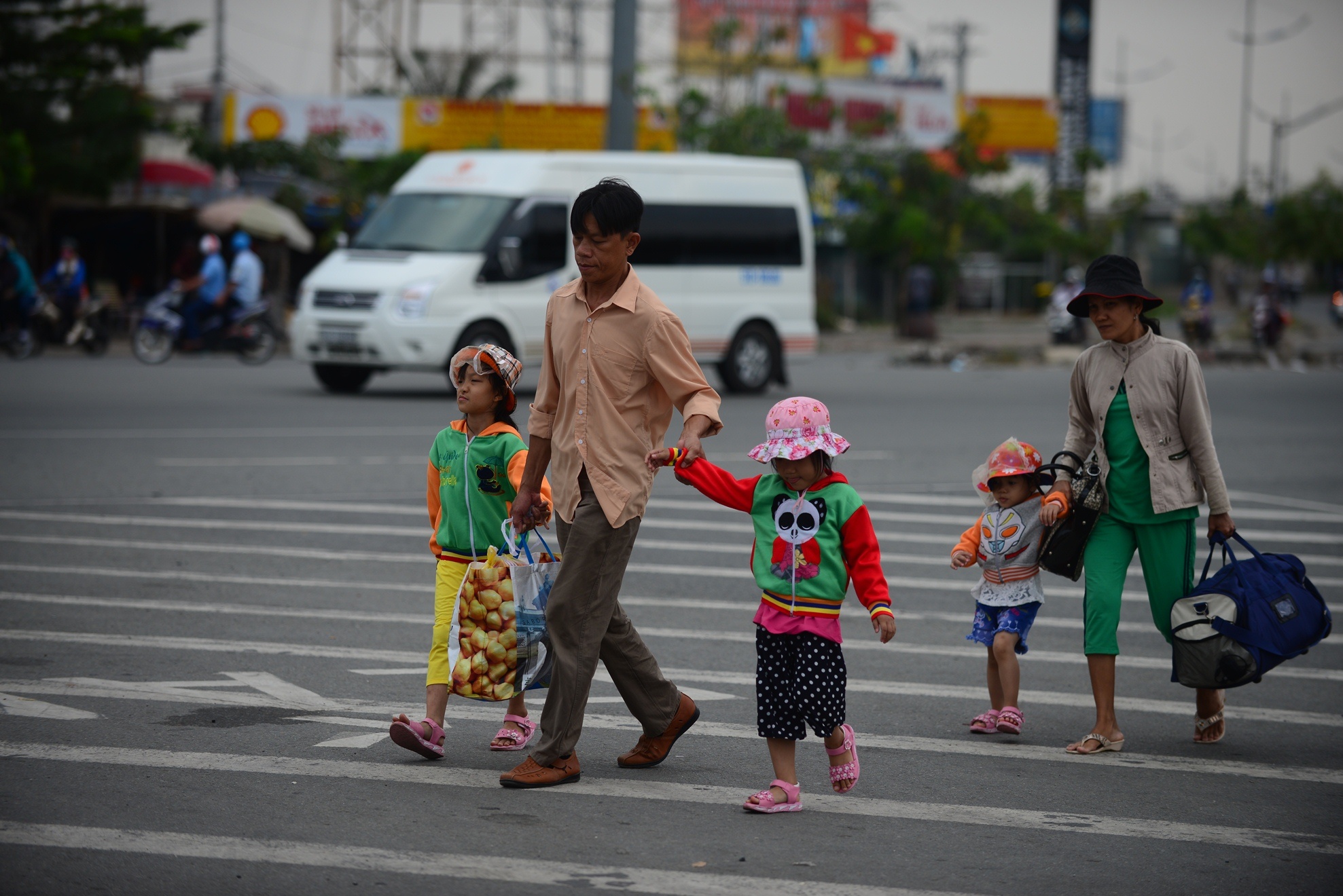 nguoi dan tro lai Sai Gon sau Tet anh 6