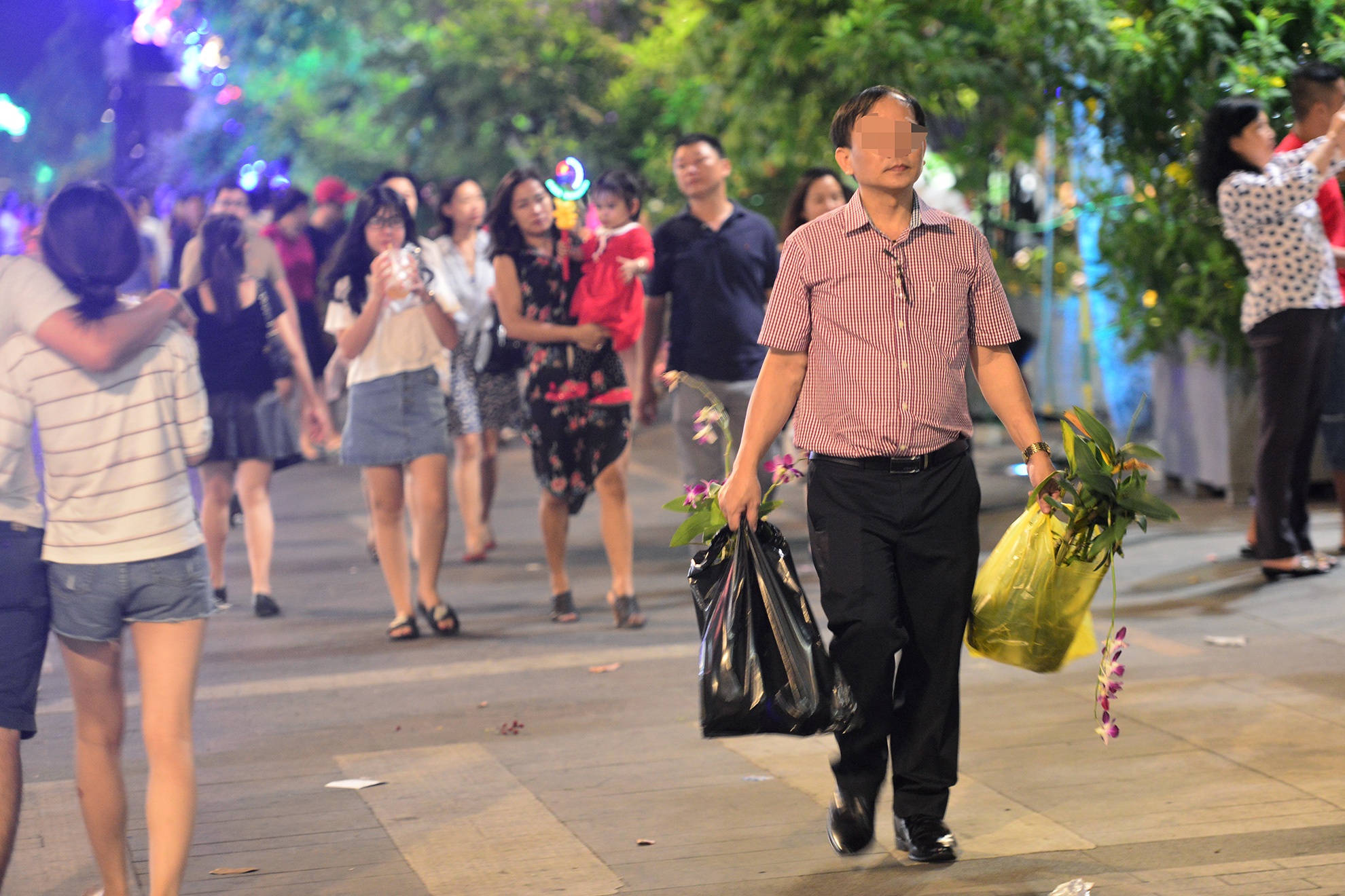 chom hoa mang ve khi duong hoa be mac anh 13