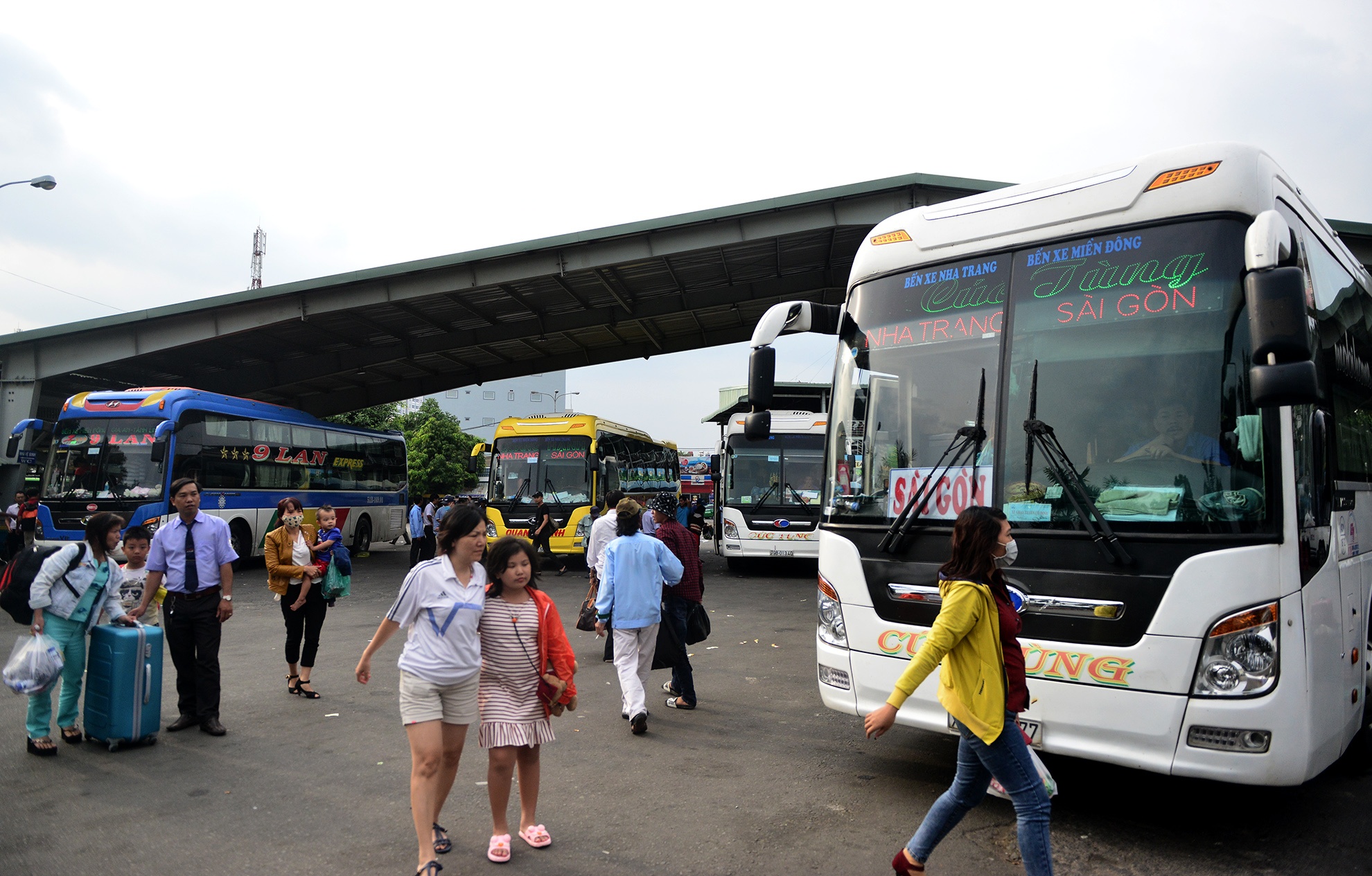 nguoi dan tro lai Sai Gon sau Tet anh 7