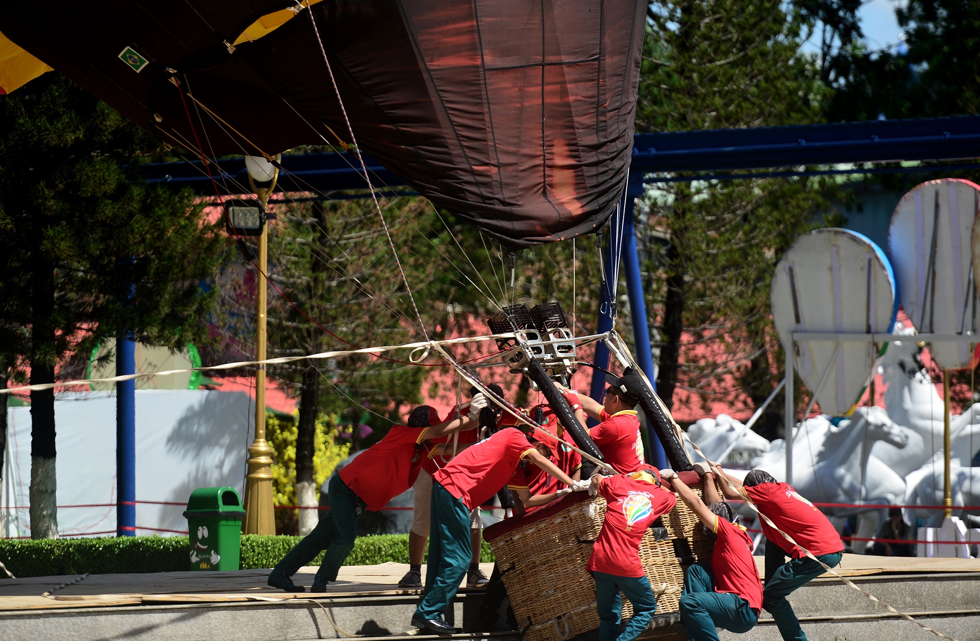 trai nghiem khinh khi cau o Sai Gon anh 13